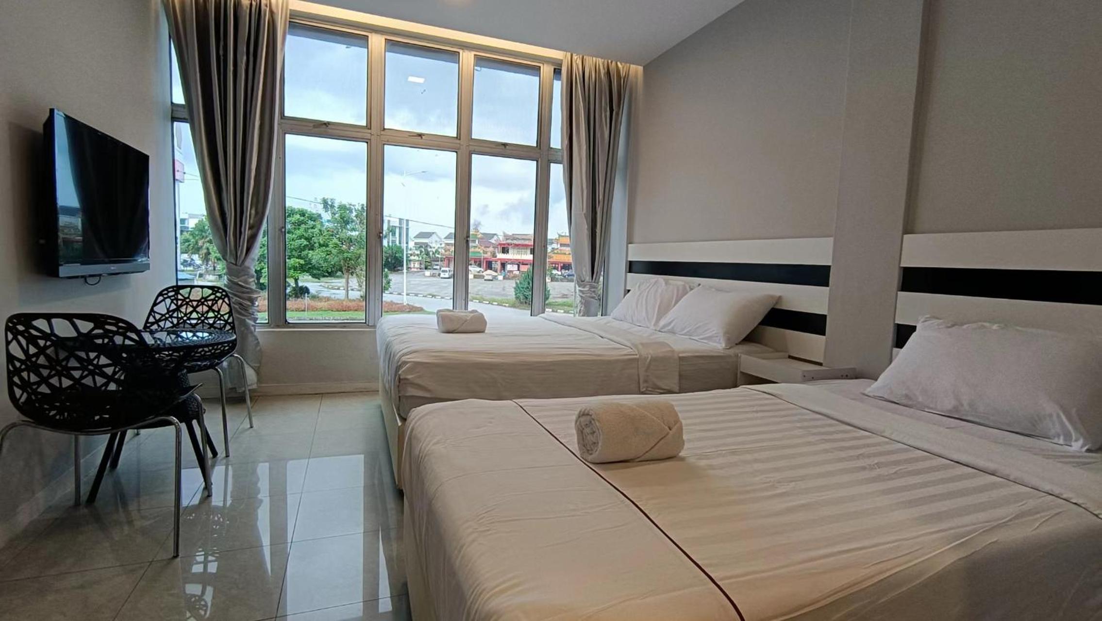 Triple Room with Private Bathroom - Photo 1