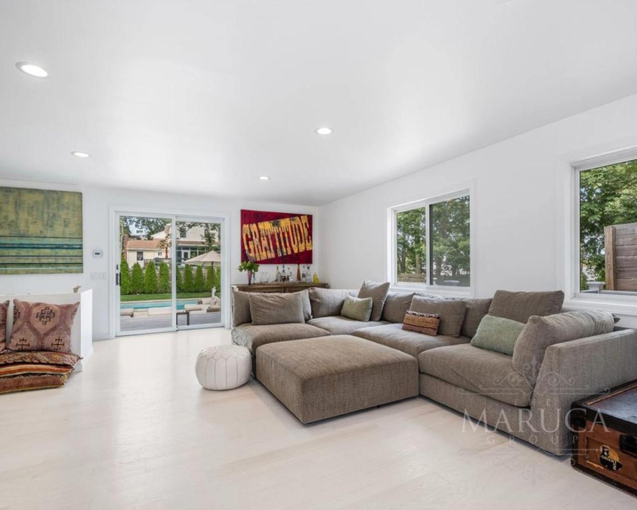 Five-Bedroom Villa photo 2