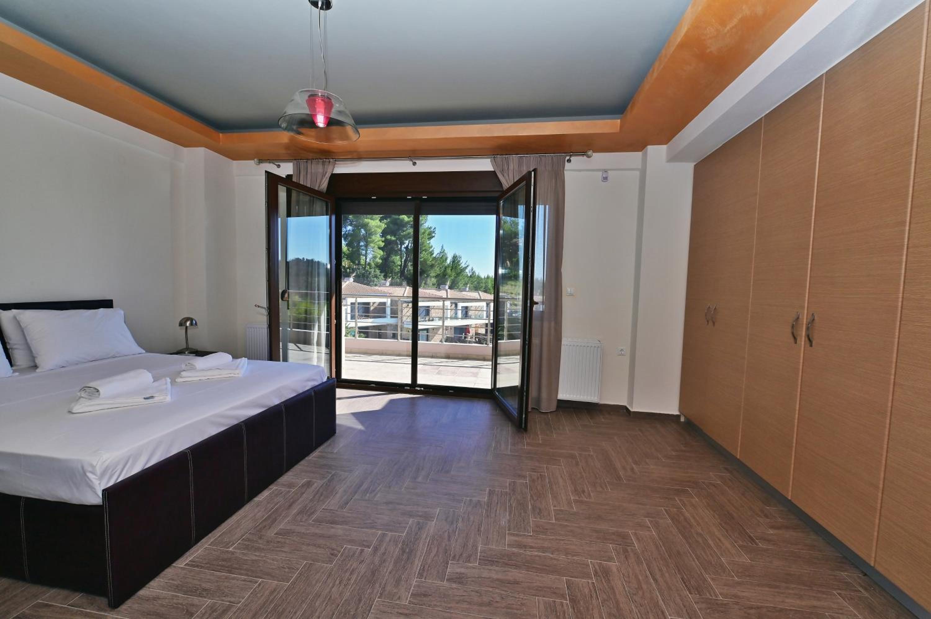 Villa with Private Pool photo 3