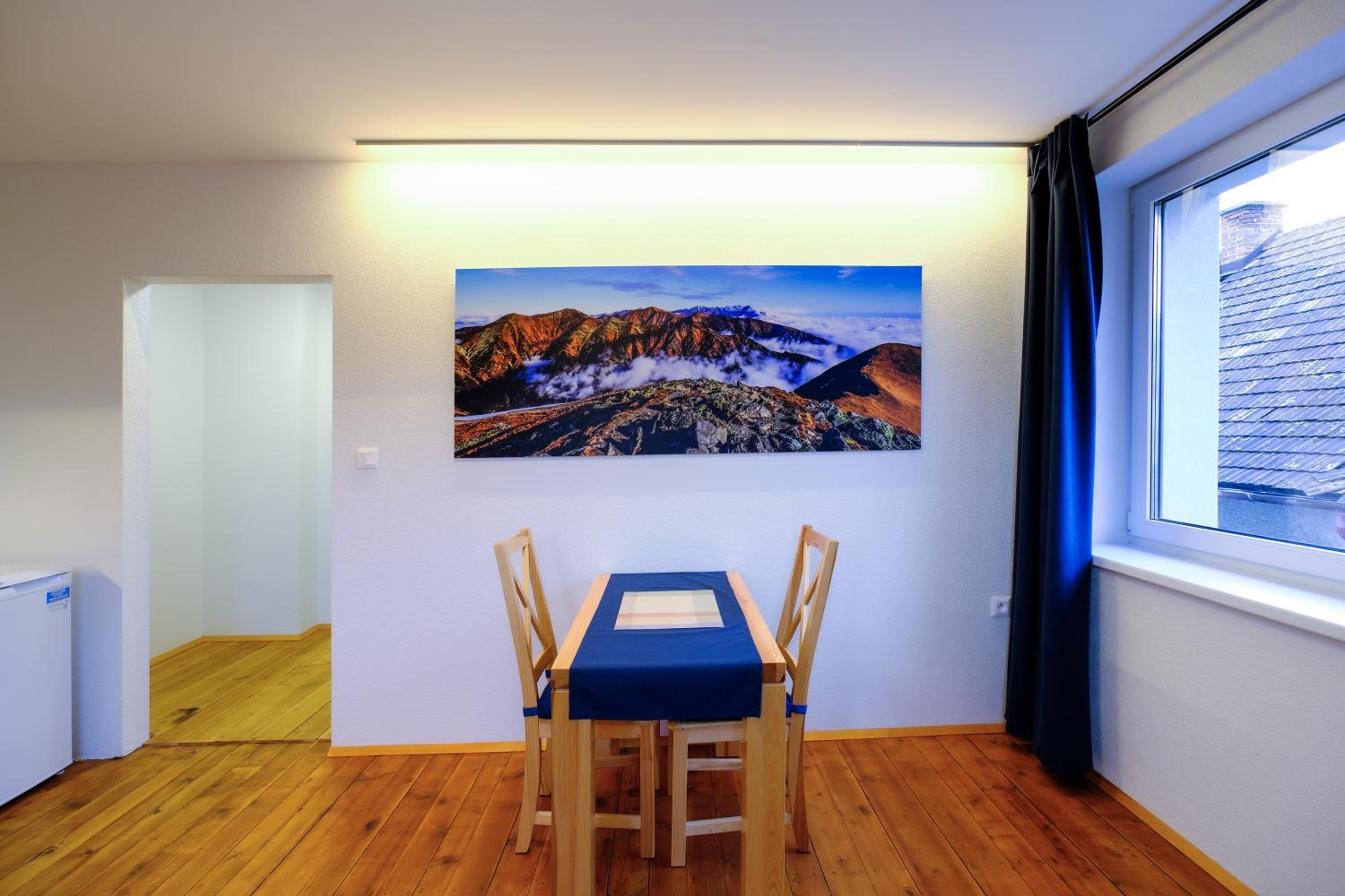 Apartment photo 2