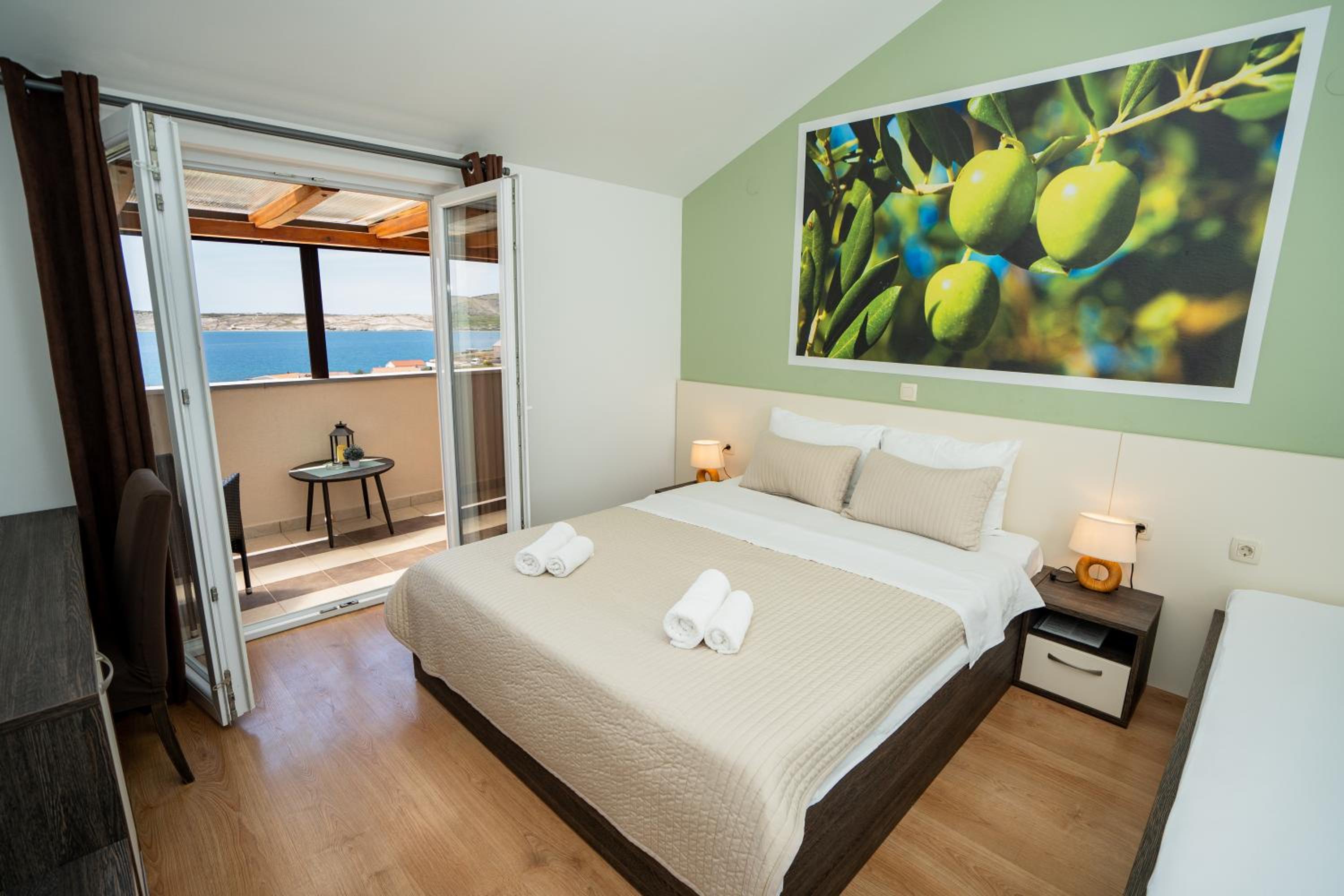 Quarto Duplo com Varanda e Vista para o Mar