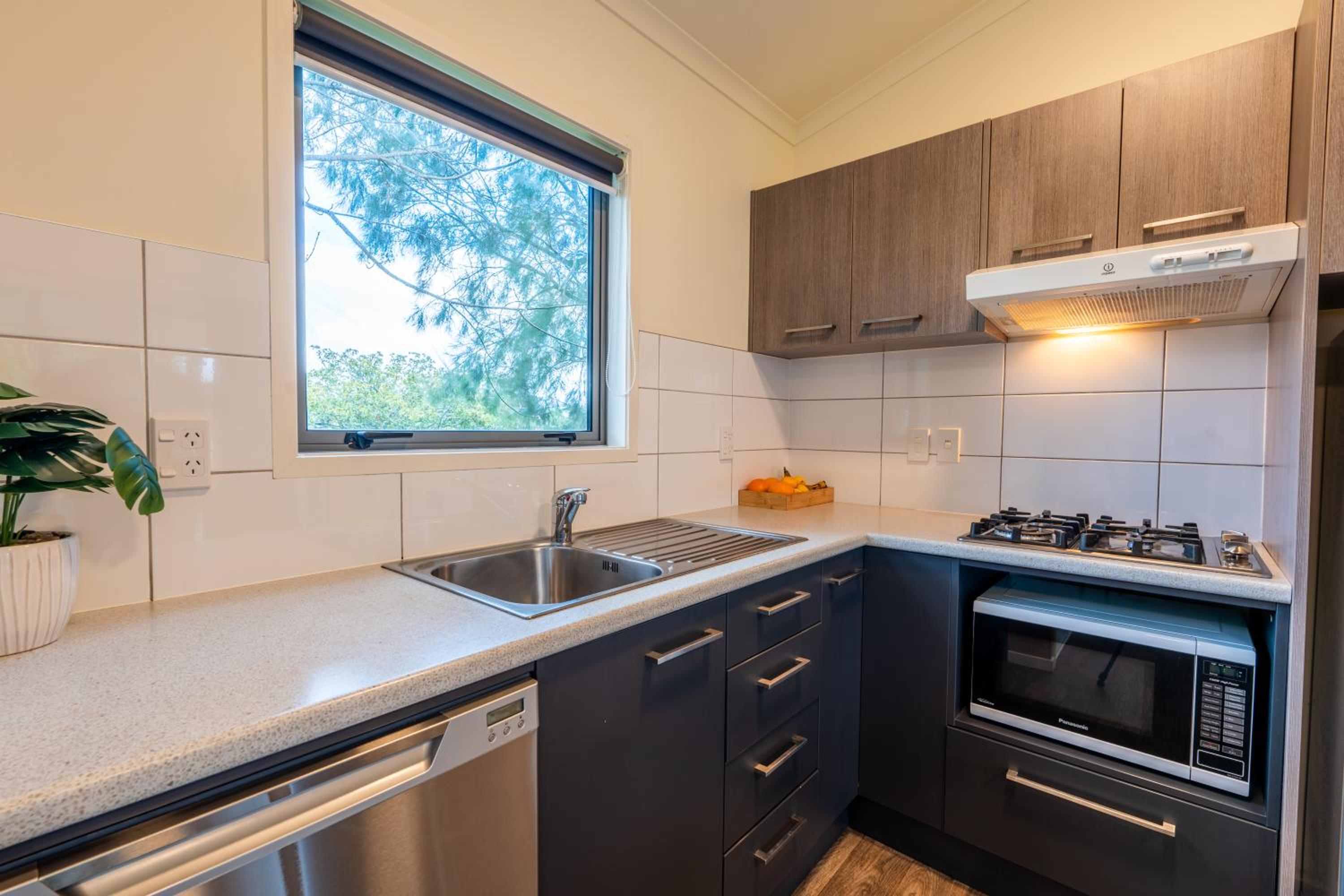 Two-Bedroom Apartment with Pool View - Photo 11
