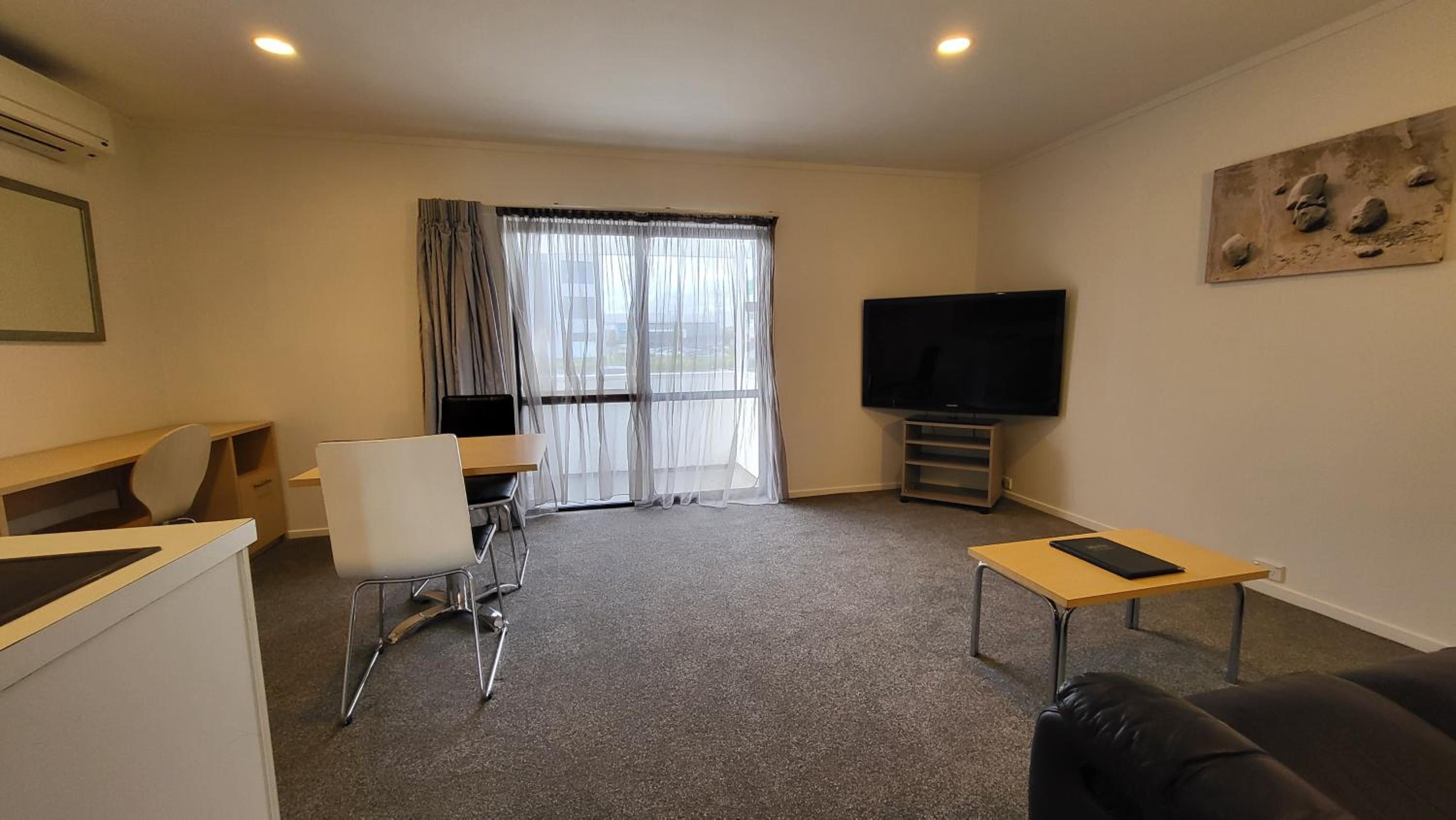 One-Bedroom Apartment with Spa Bath