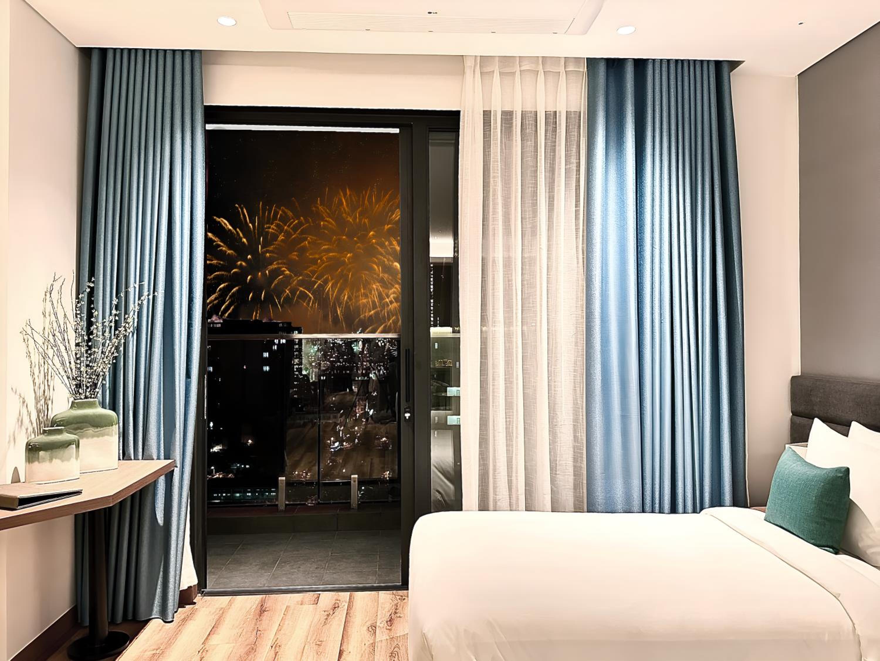 Three-Bedroom Apartment Suite - Photo 7