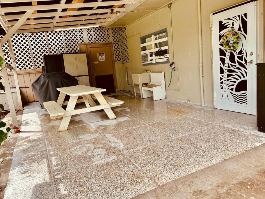 Three-Bedroom House photo 3