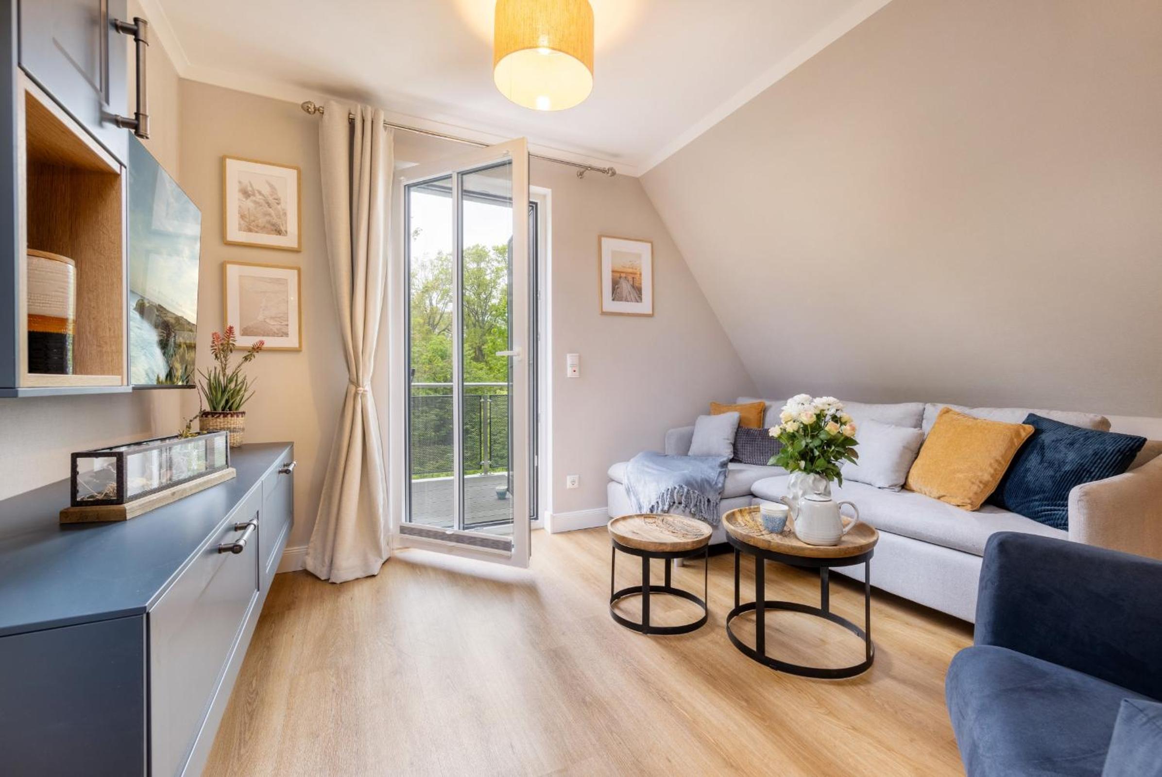 Two-Bedroom Deluxe Apartment with Balcony
