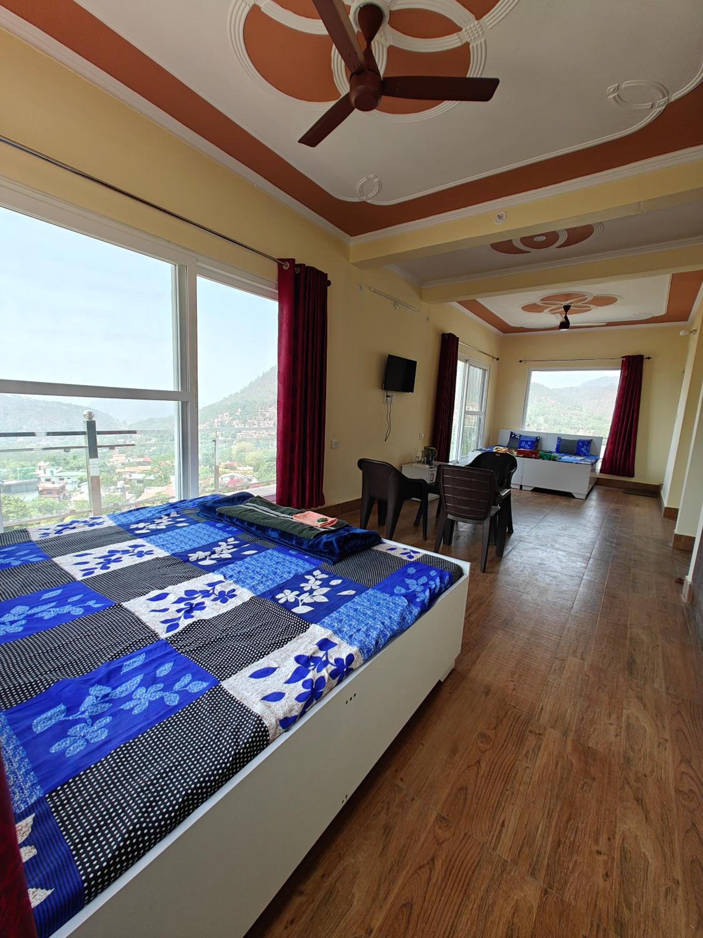 Quadruple Room with Balcony photo 1