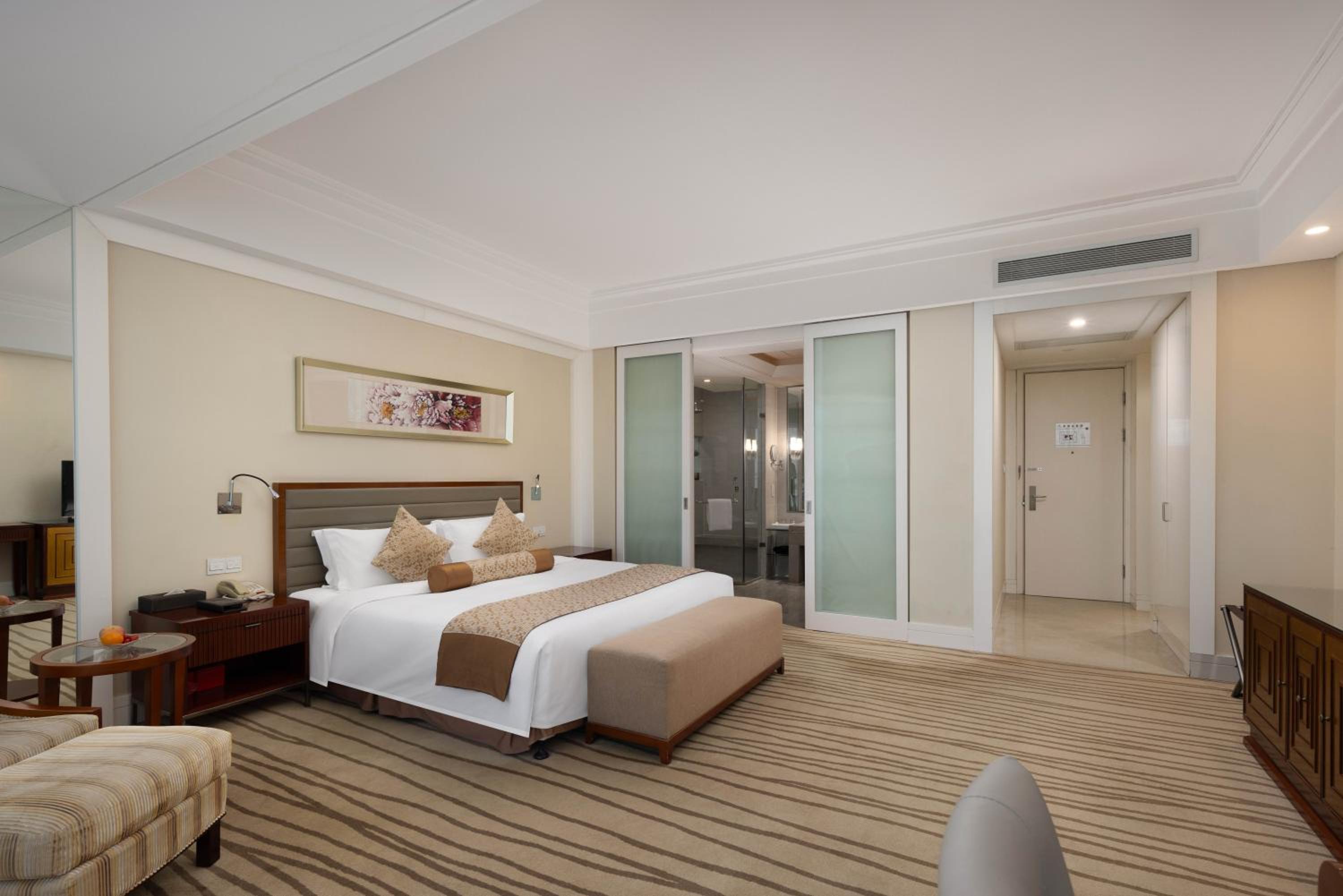 Deluxe Double Room with City View