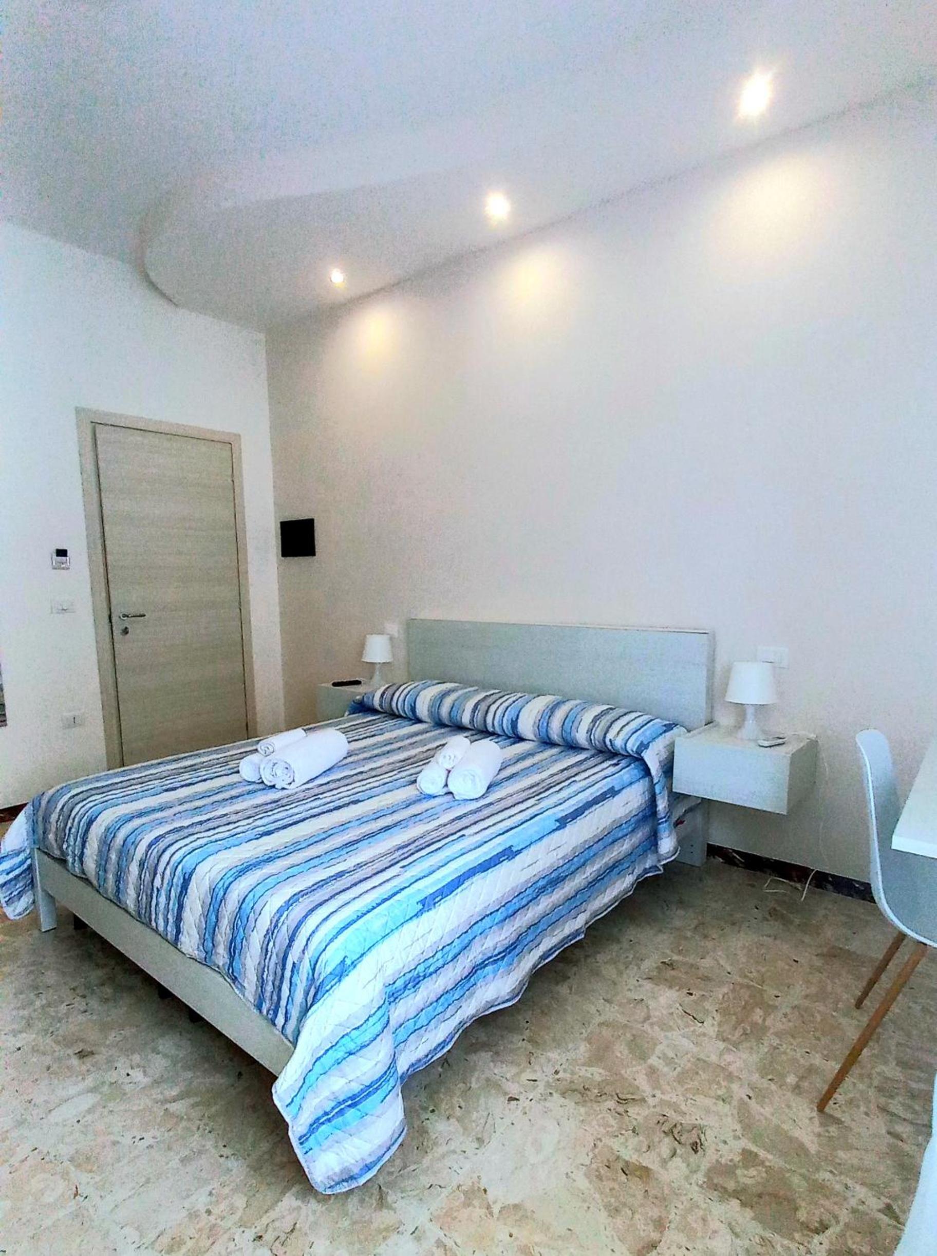 Double Room with Sea View photo 1