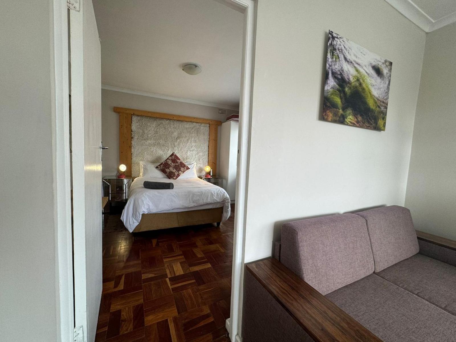 Deluxe Apartment (Upper Floor)