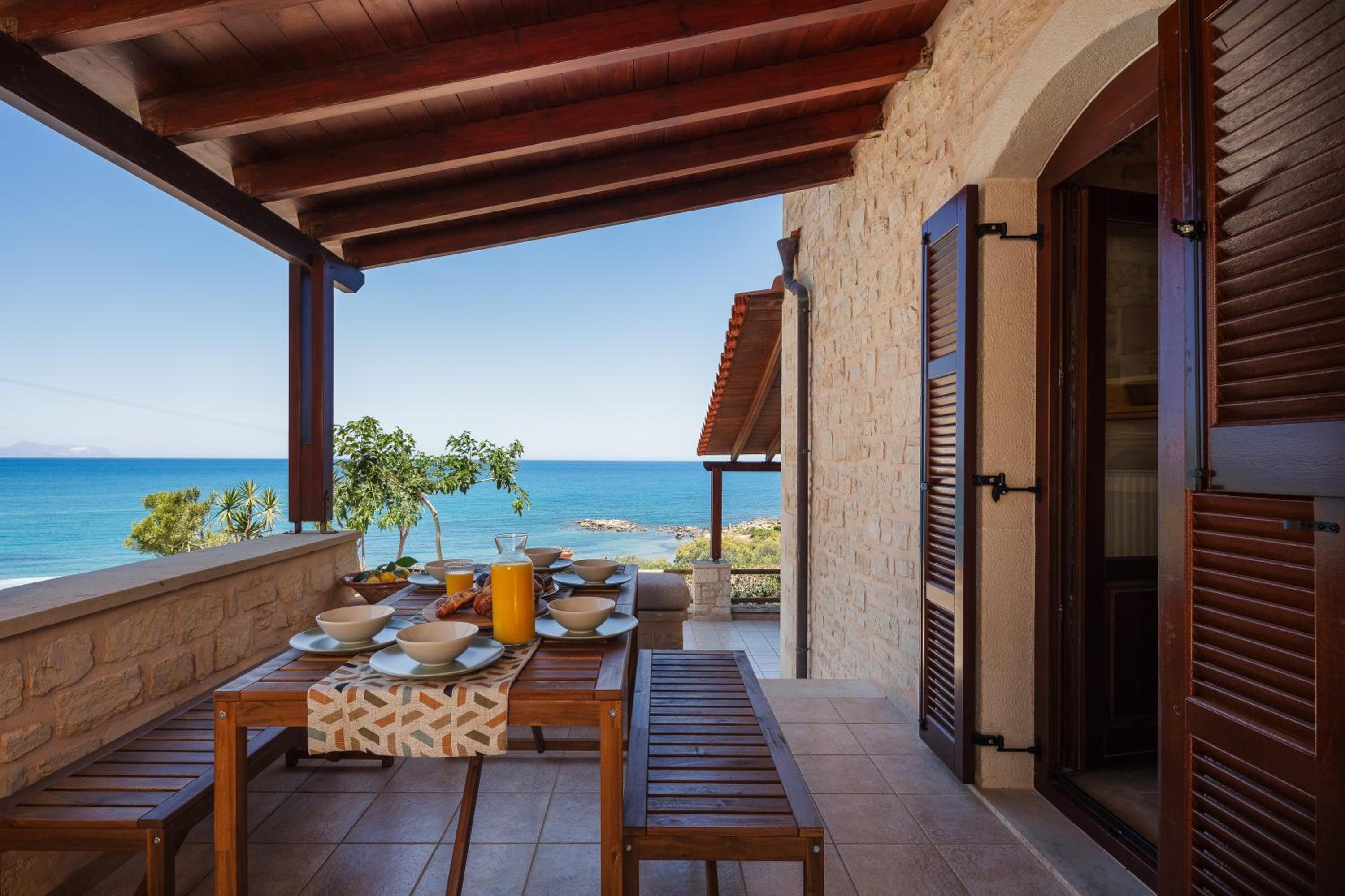 Villa photo 3