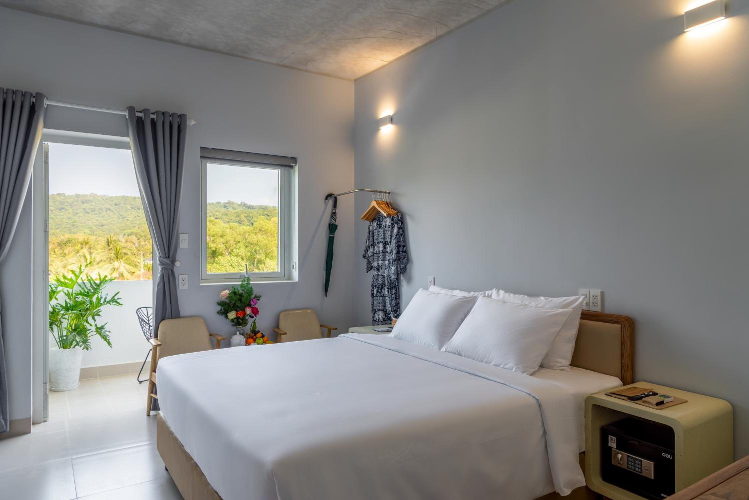 Superior Double Room with Balcony - Photo 20