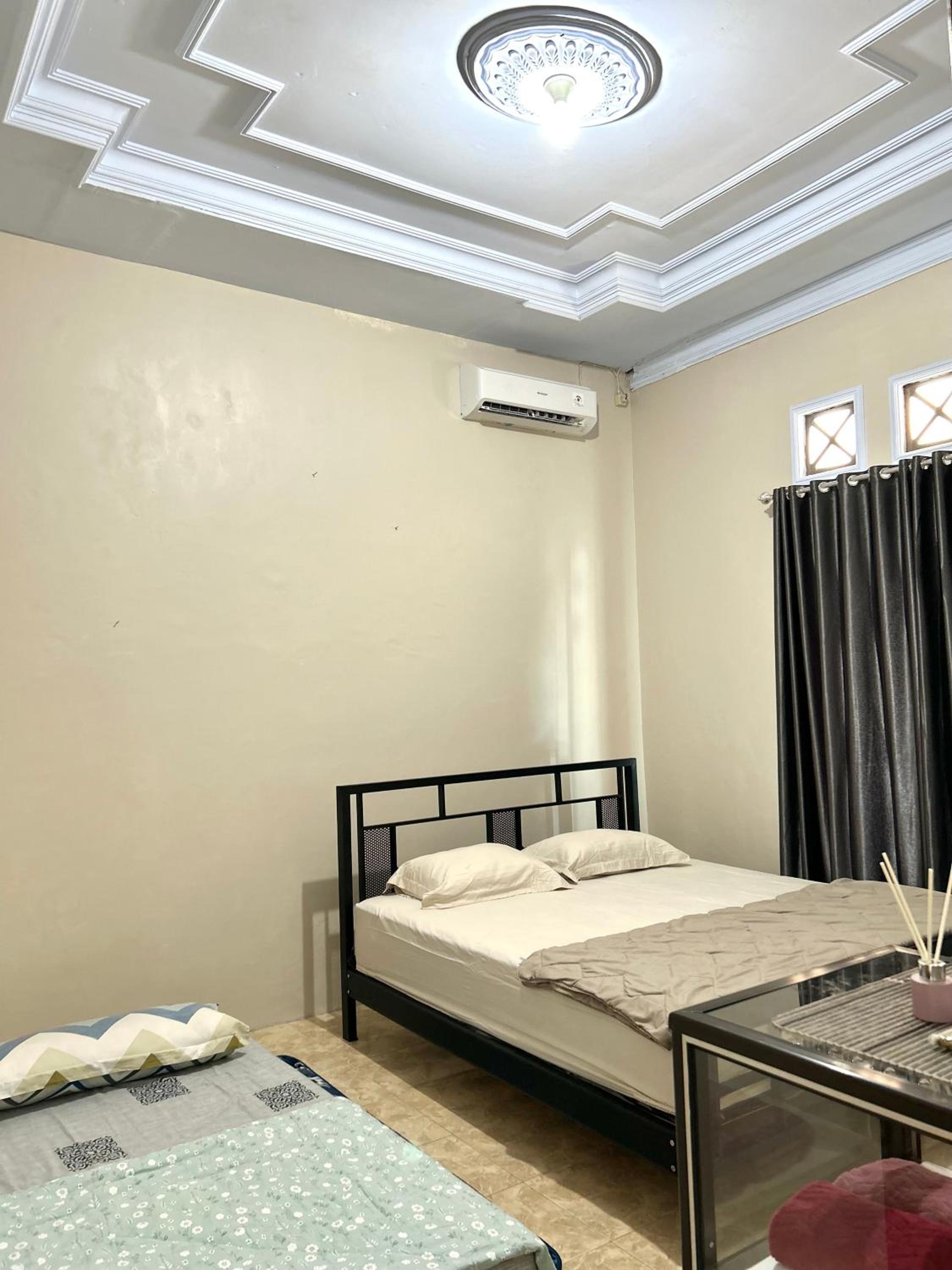 Deluxe King Room photo 1