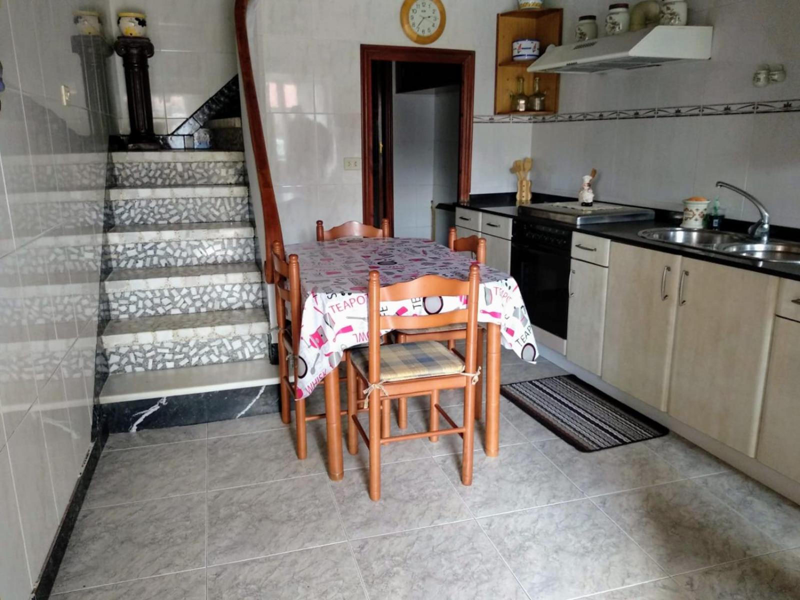 Three-Bedroom House photo 3