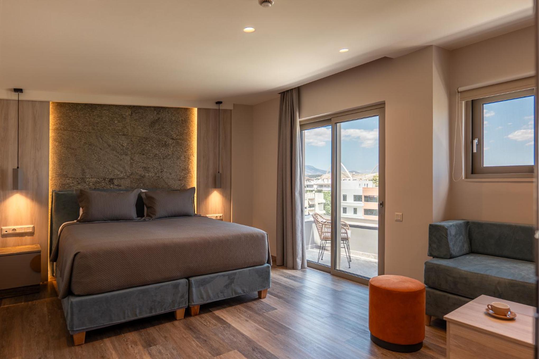 Penthouse Suite with Panoramic View photo 2