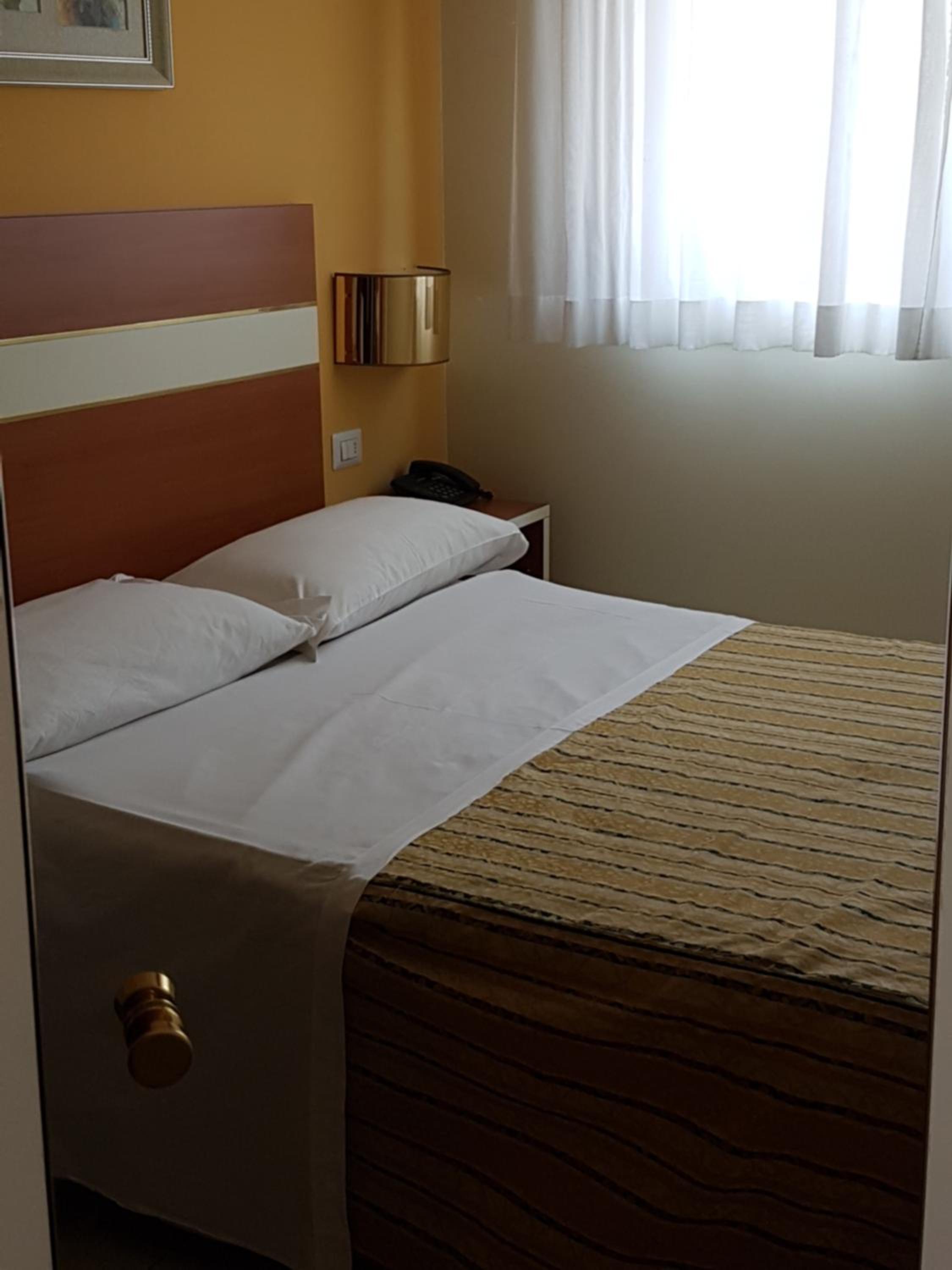 Economy Double Room photo 3