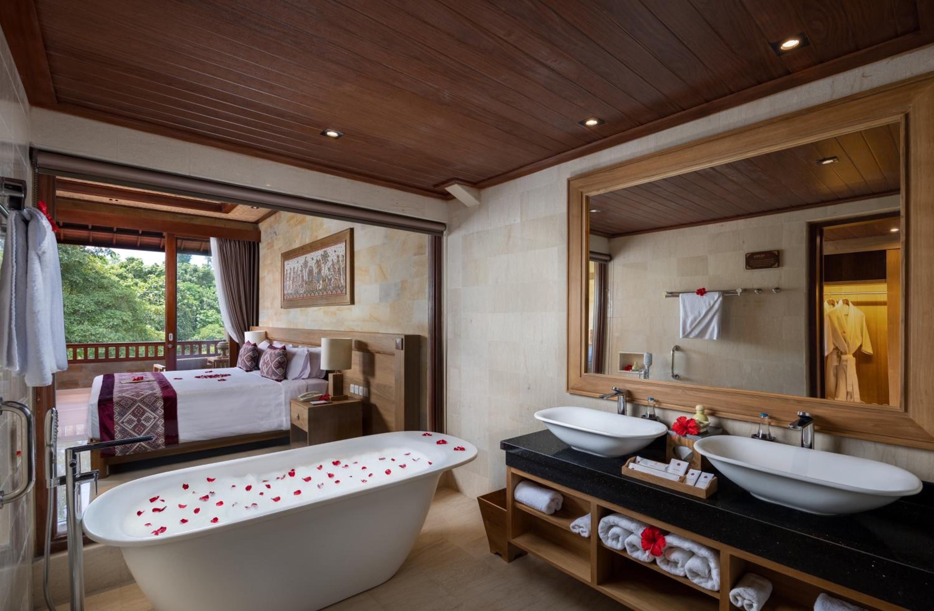 Suite with Valley View  - Photo 8