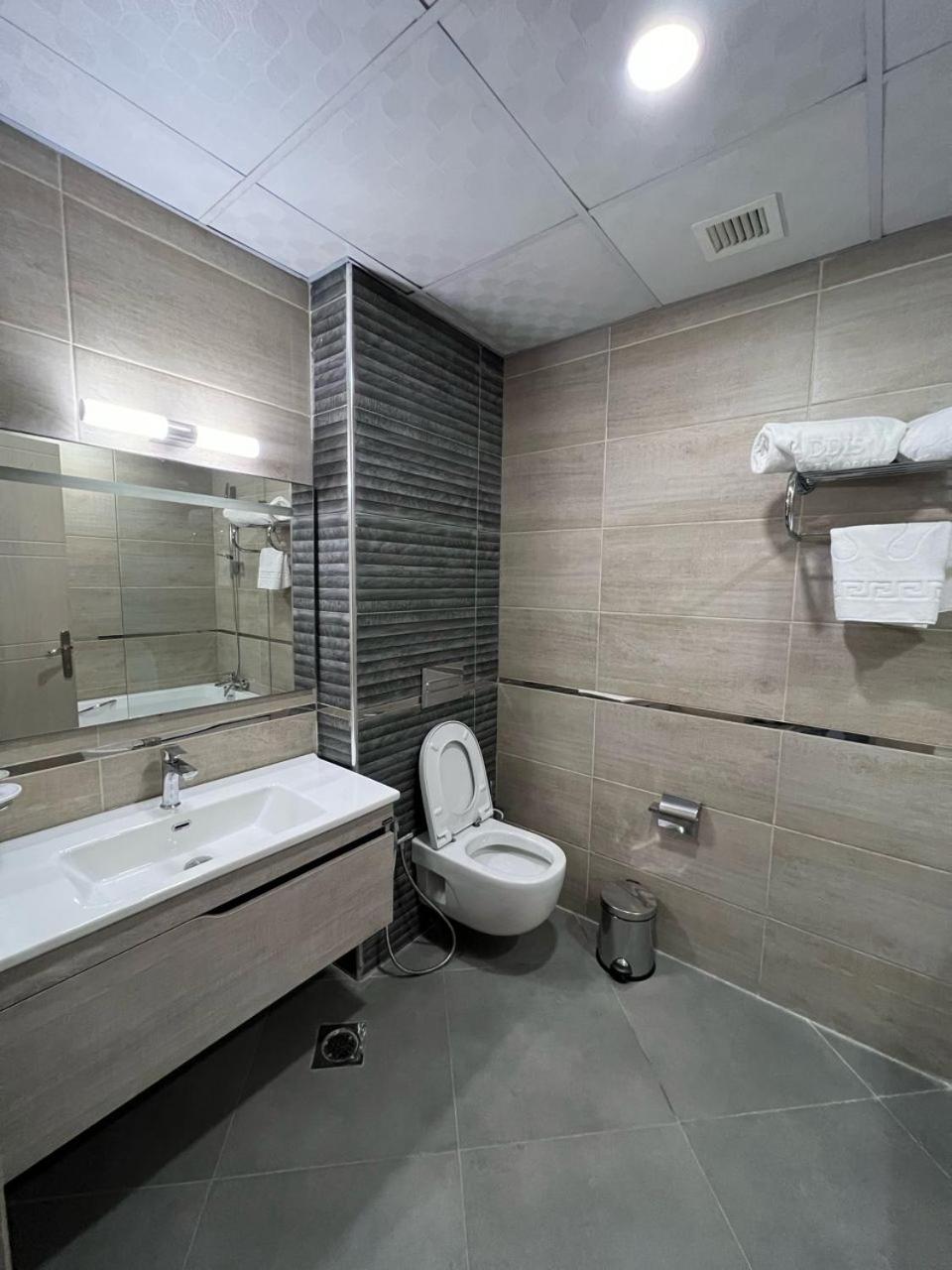 Deluxe Suite photo 2