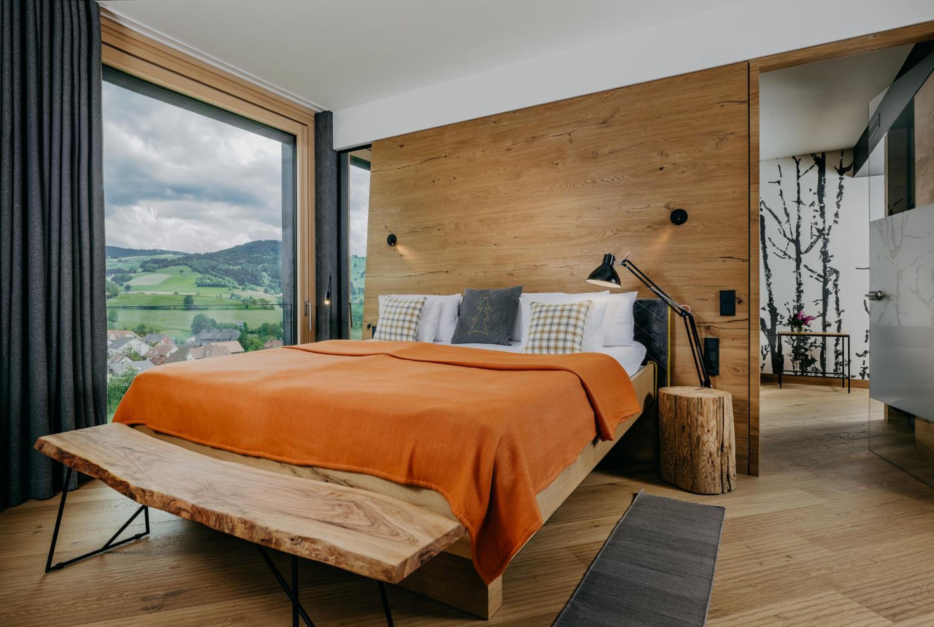 FavoriteSuite Mountain World