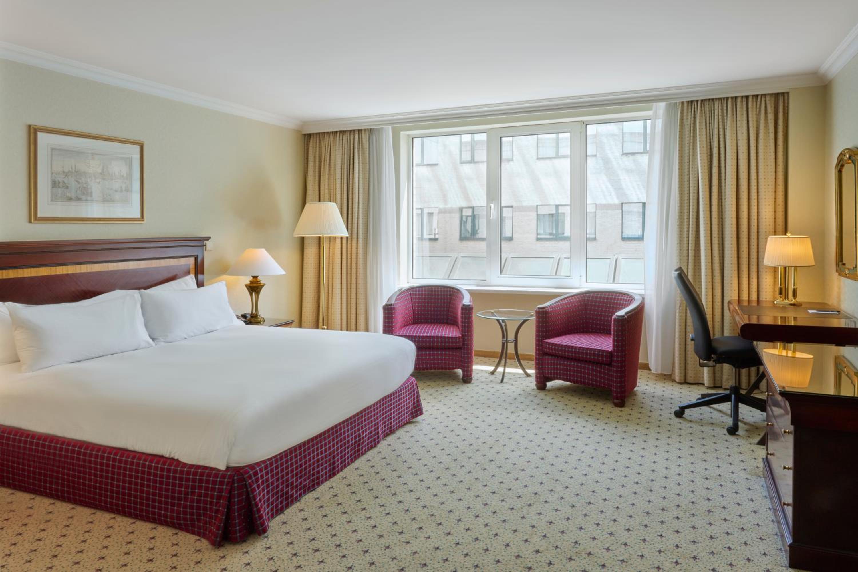 Deluxe King Room