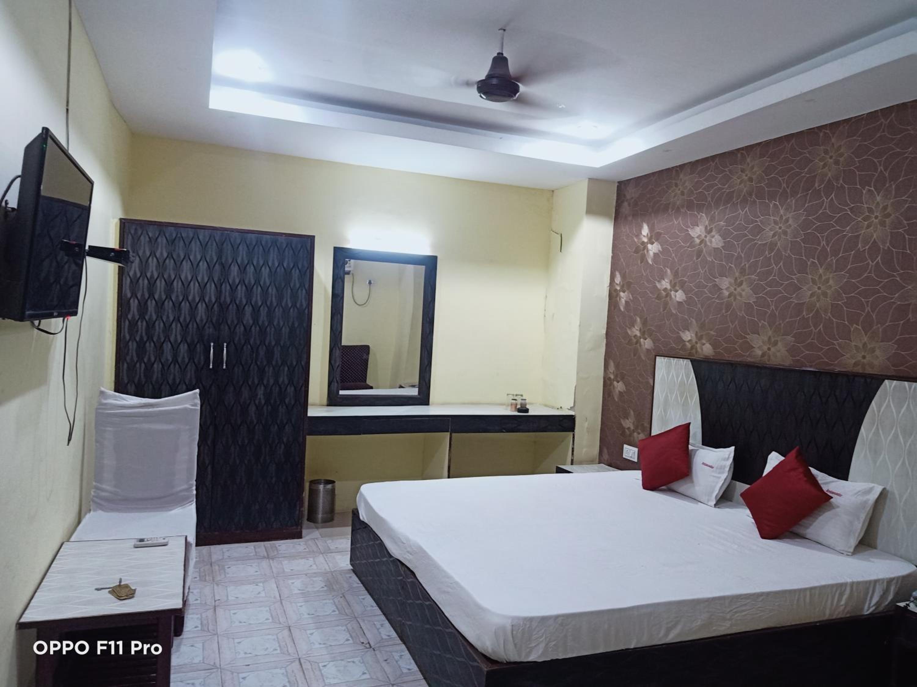 Deluxe Double Room photo 3