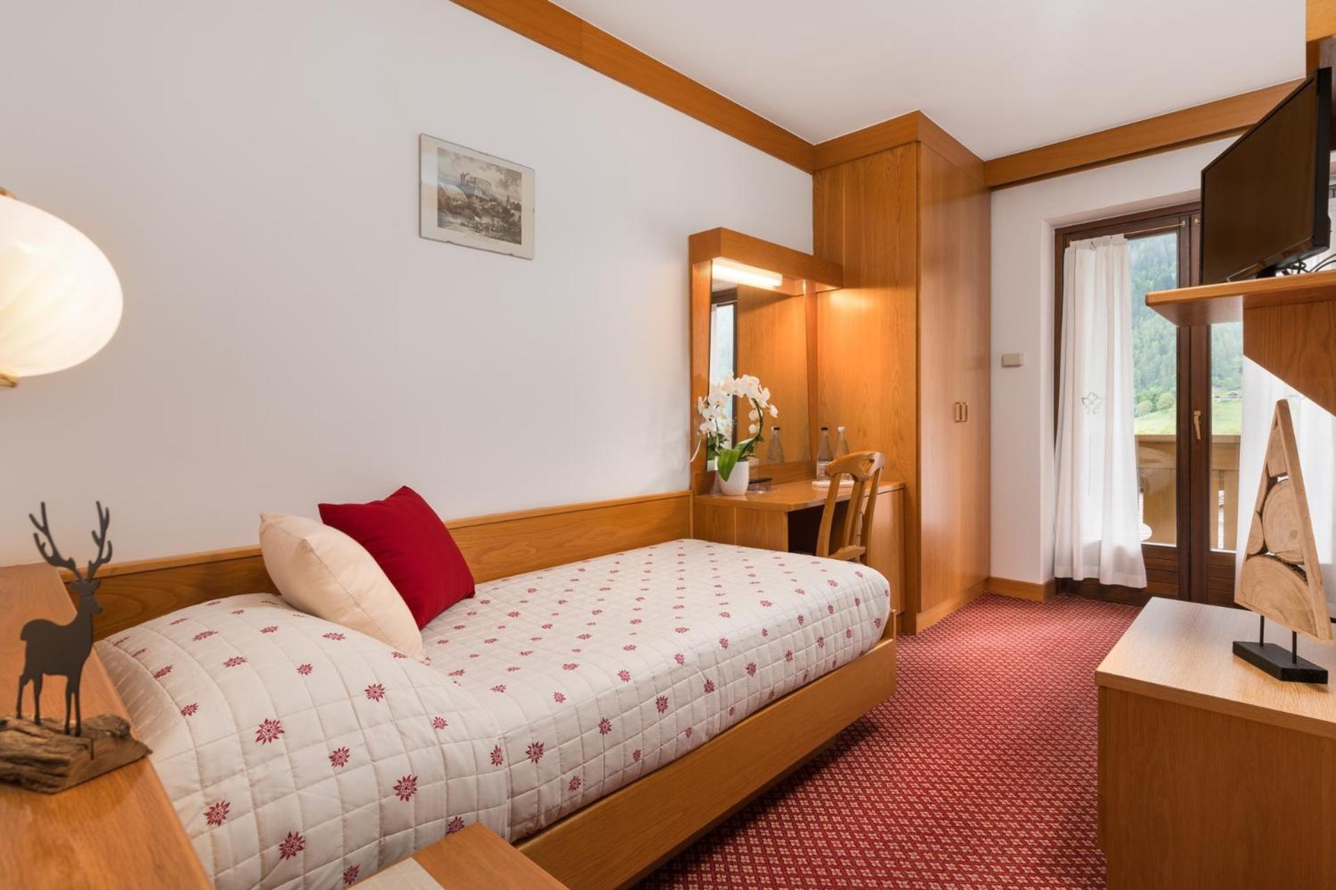 Single Room with Balcony photo 1