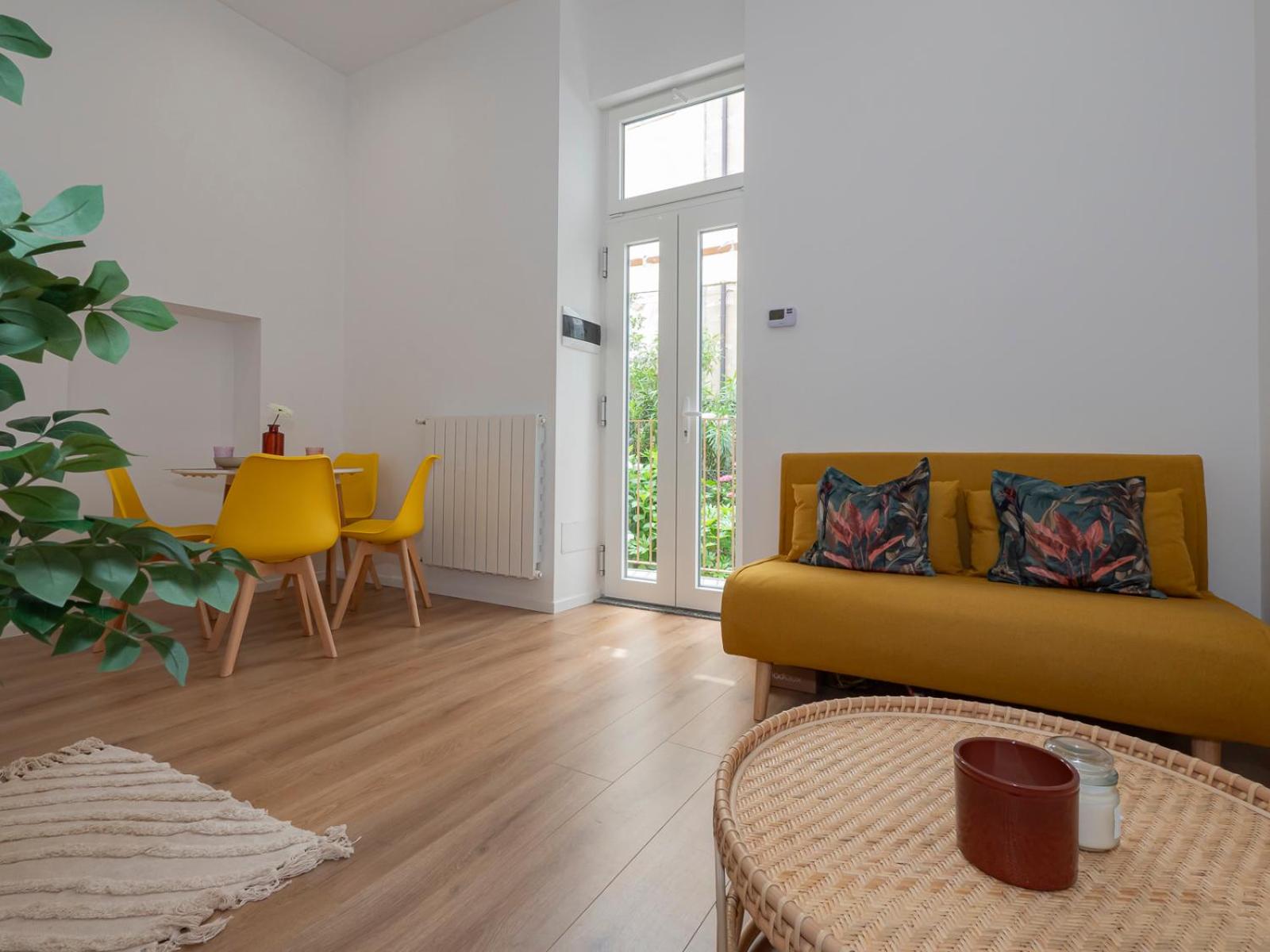 One-Bedroom Apartment