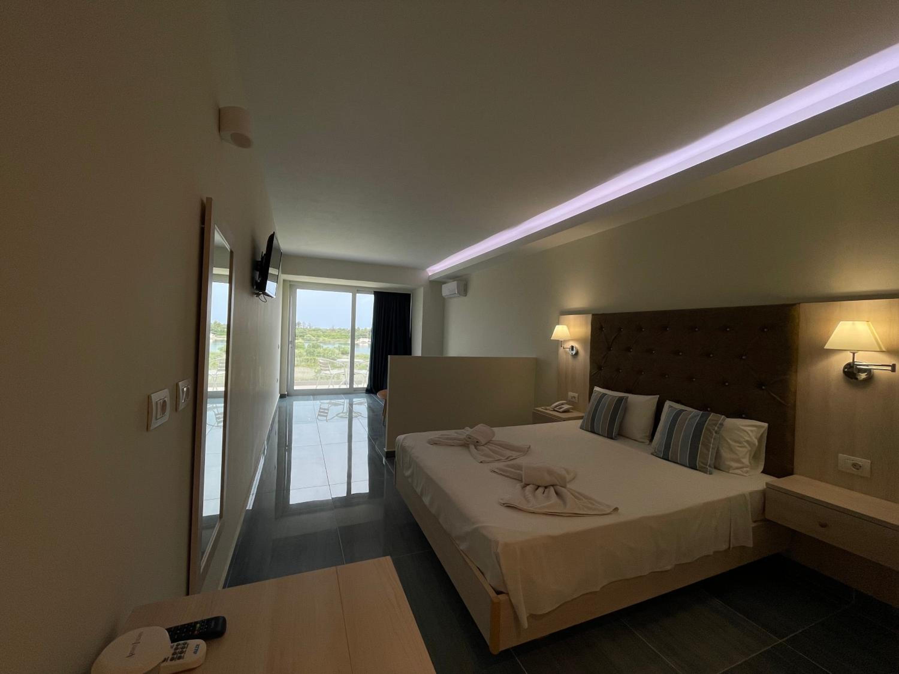 Junior Suite with Garden View