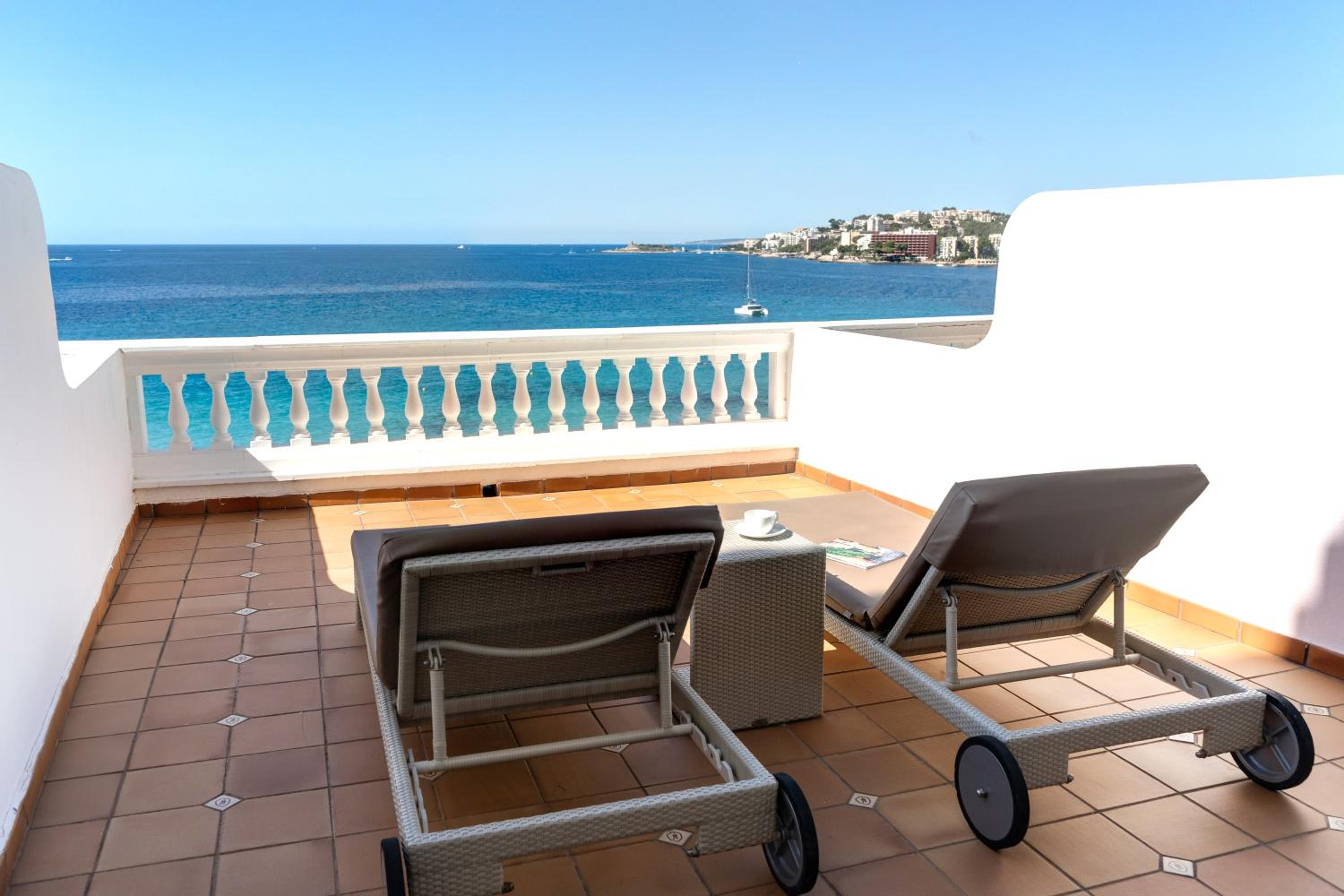 Superior Double or Twin Room with Sea View - Photo 7