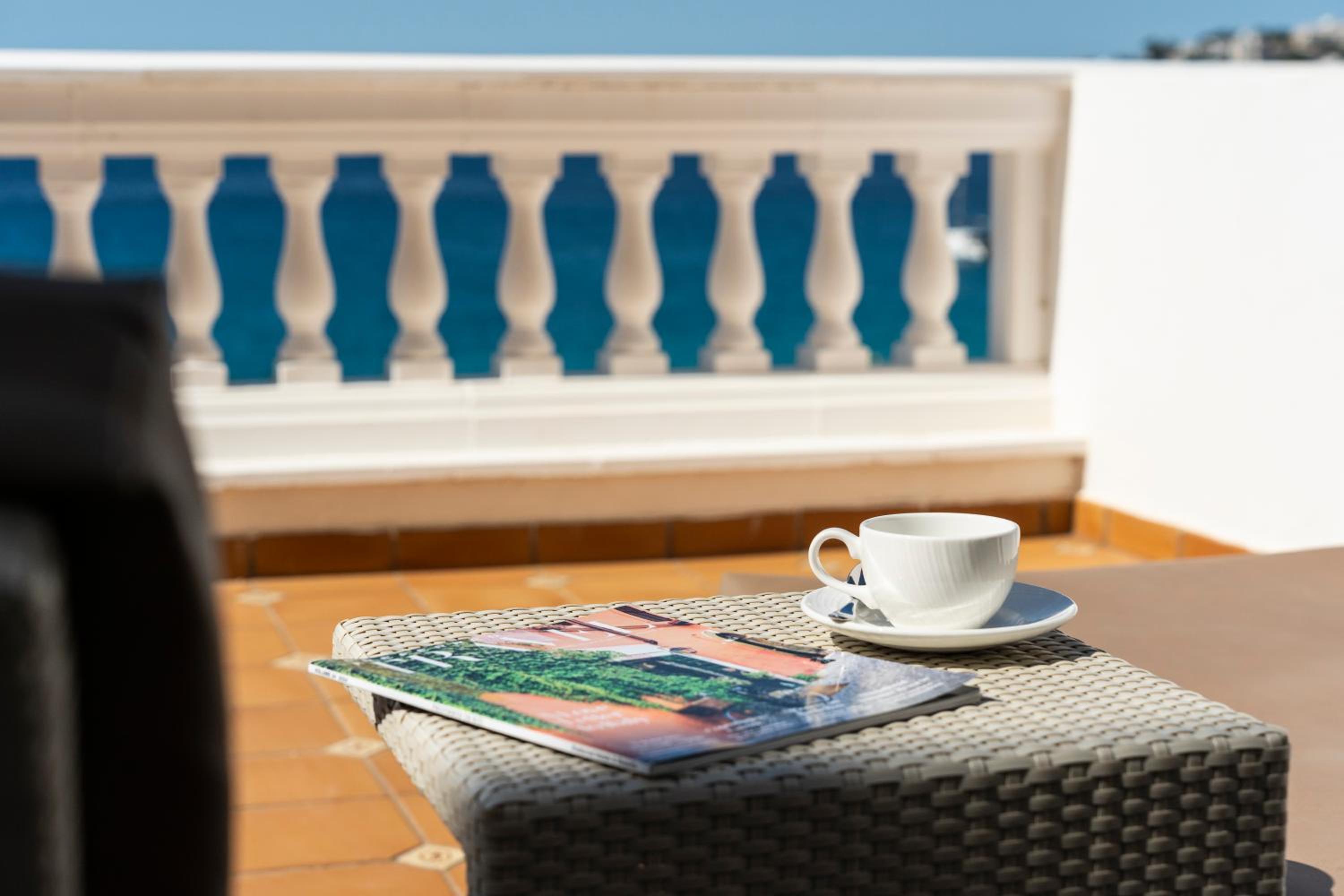 Superior Double or Twin Room with Sea View - Photo 3