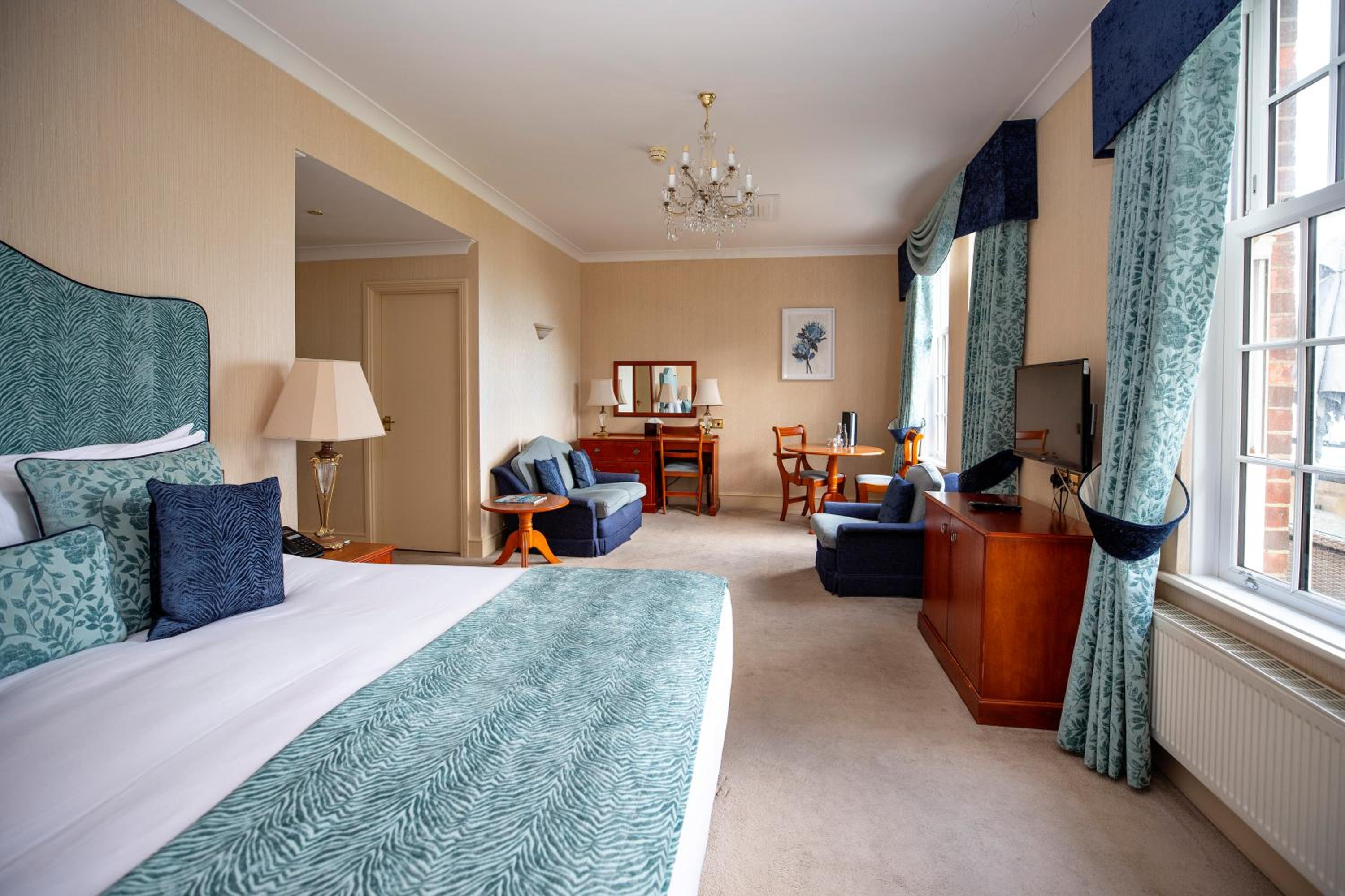 Junior Suite with Balcony photo 1