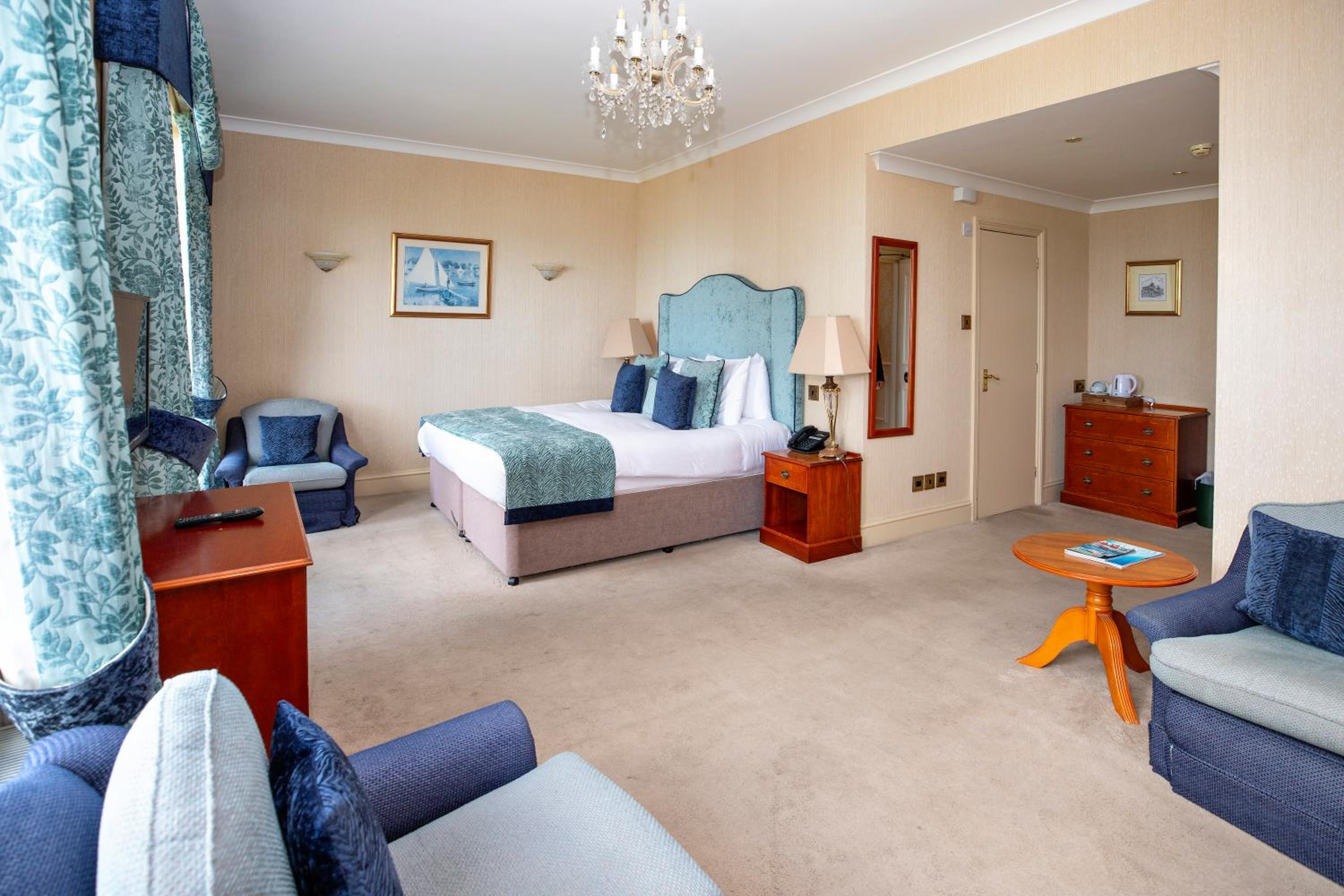 Junior Suite with Balcony photo 2