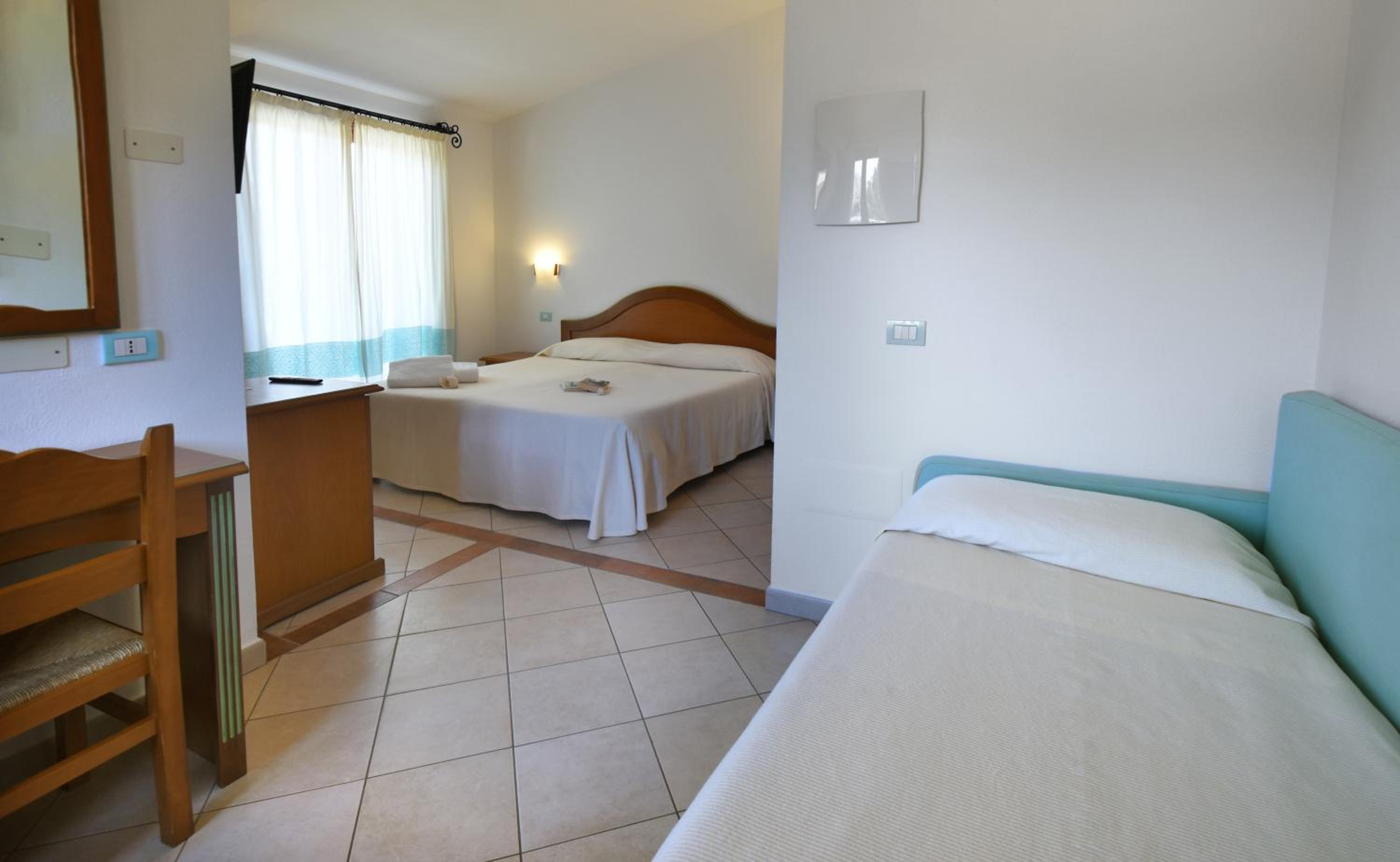 Standard Triple Room photo 2