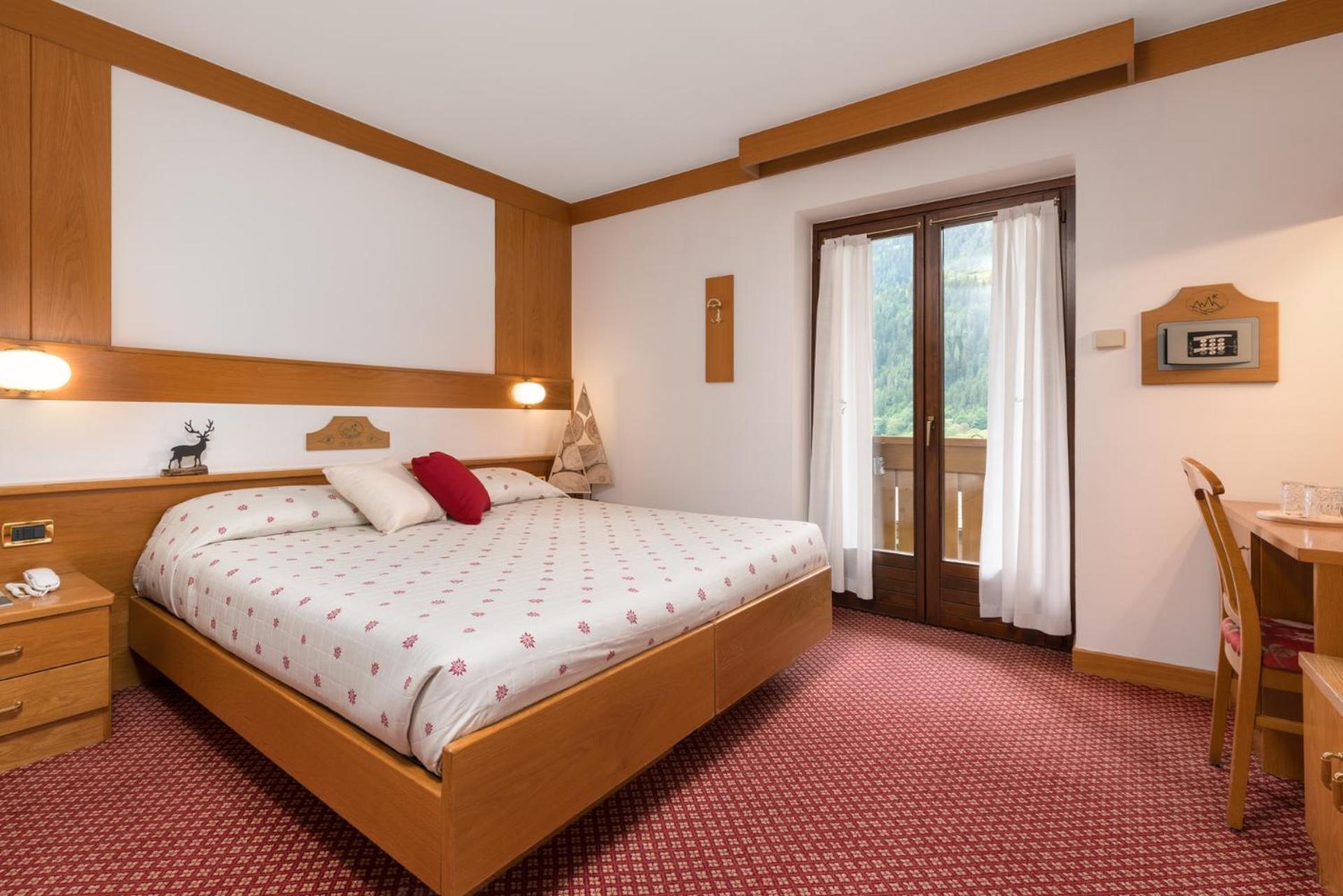 Double or Twin Room with Balcony photo 1