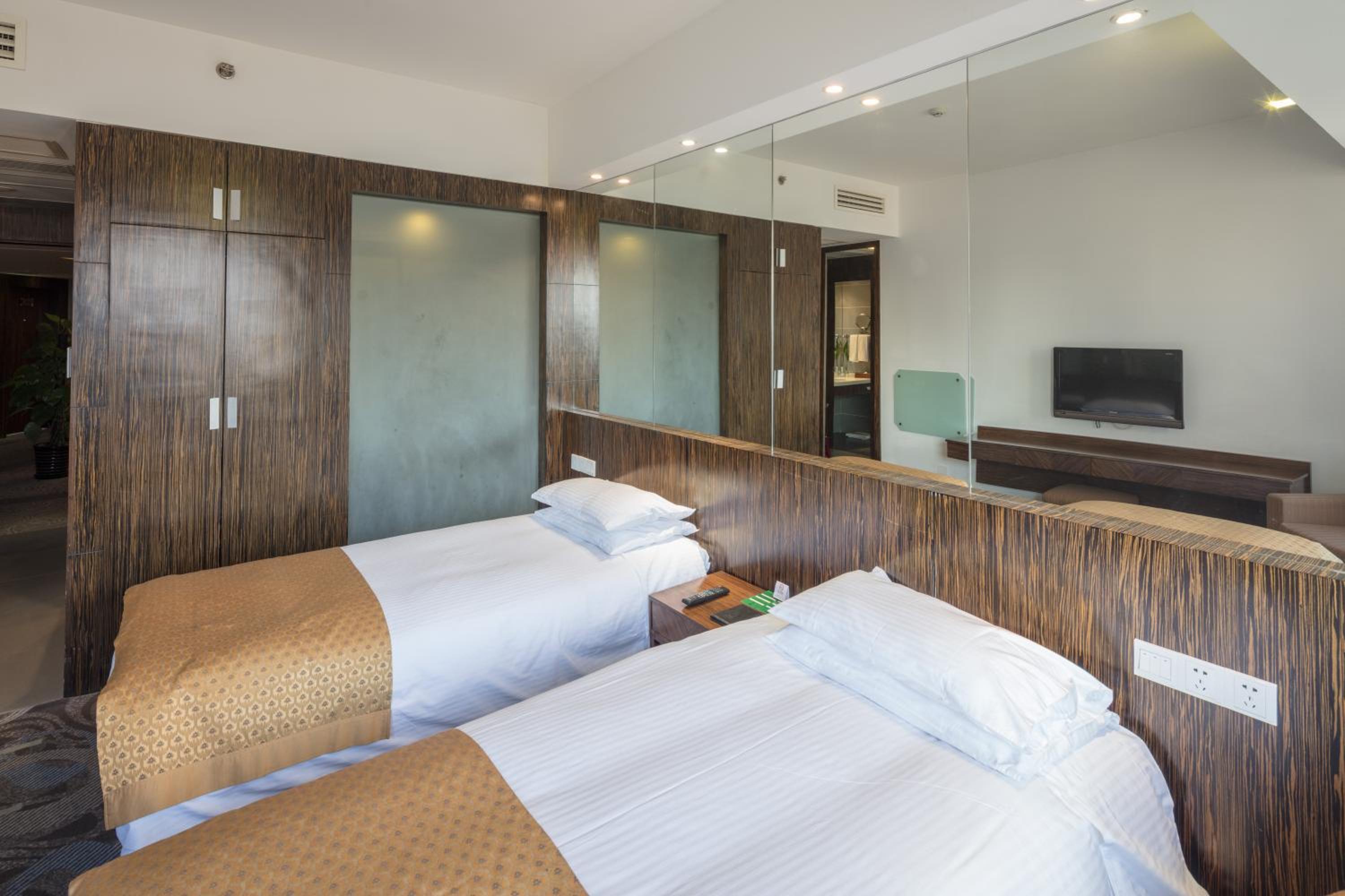 Superior Queen Room photo 2