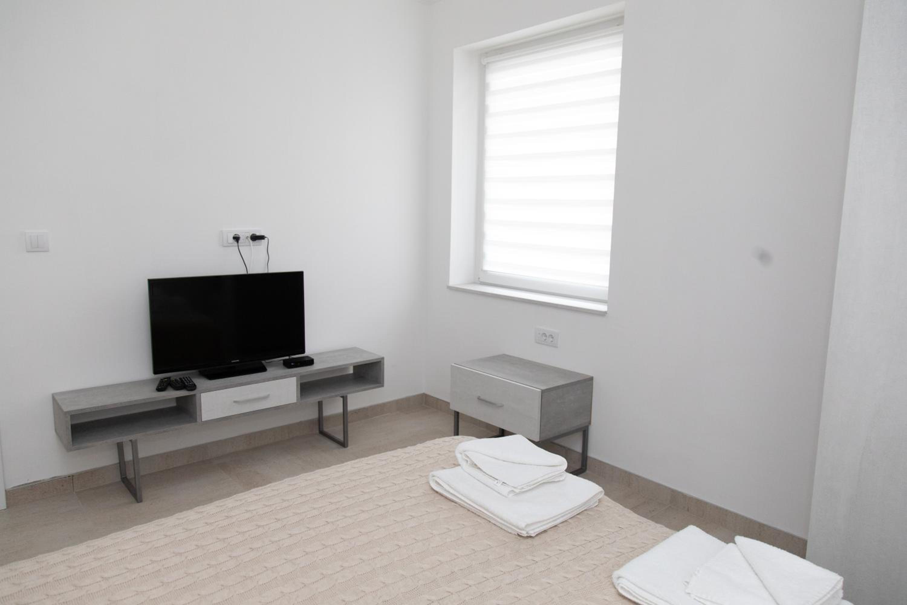 Apartment - Ground Floor photo 2