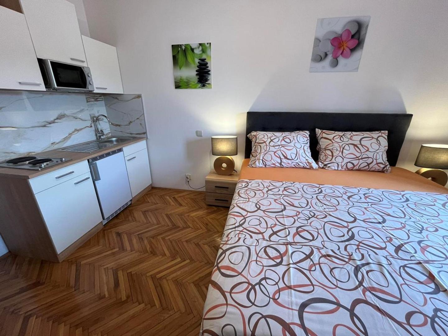 Studio Apartment with Sea View