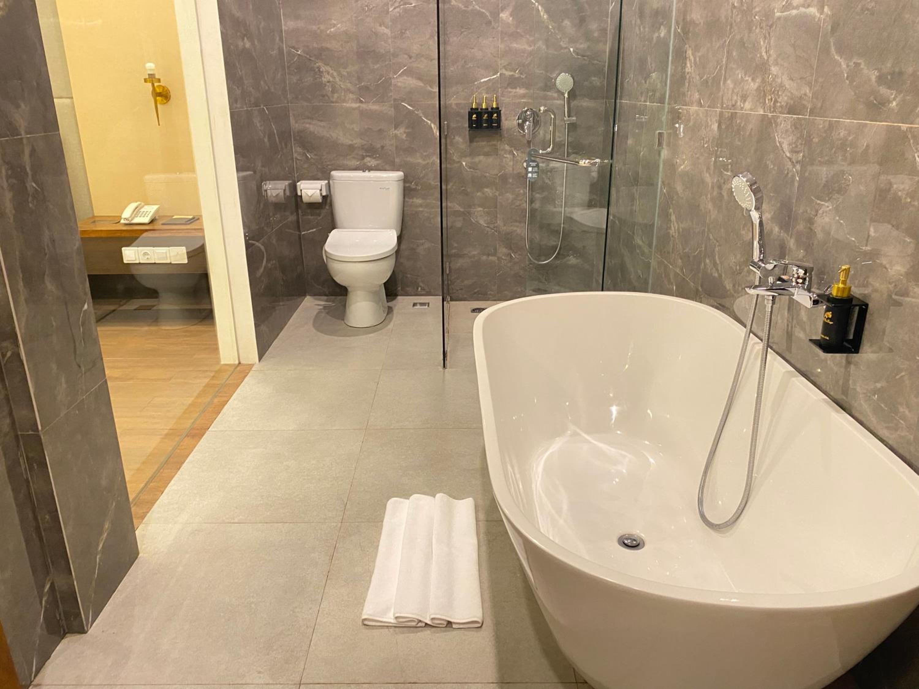 Deluxe Double Room - Photo 4