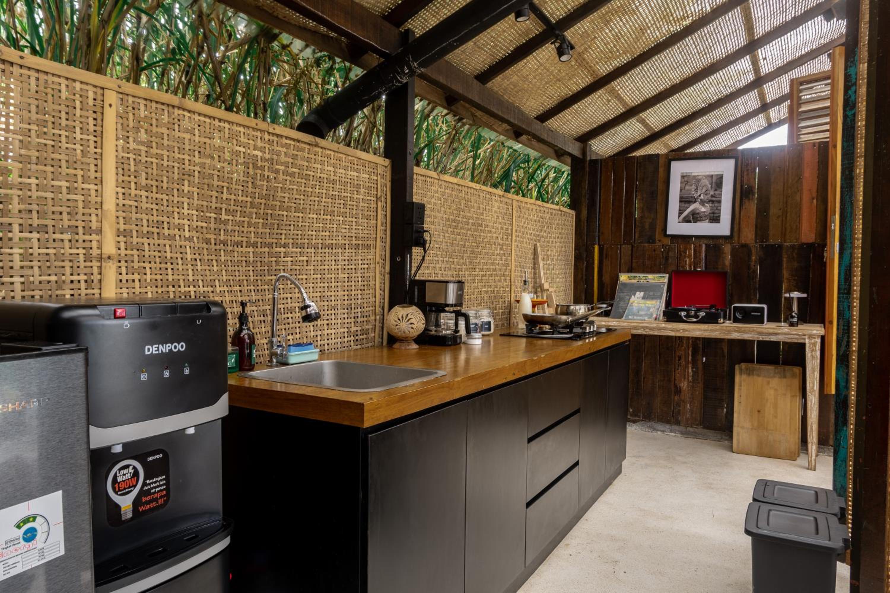 Two-Bedroom Villa - Photo 9