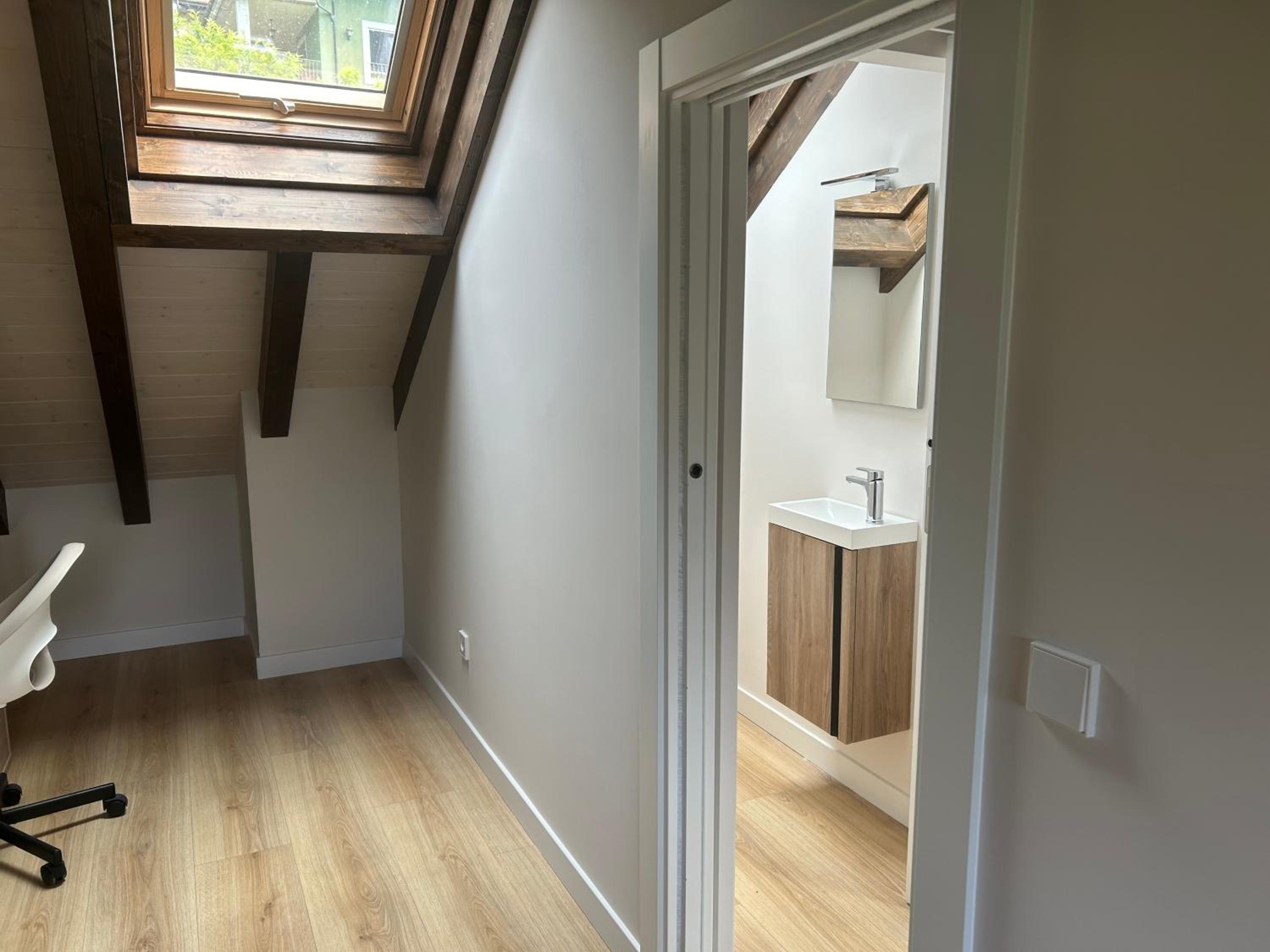 Three-Bedroom House photo 3