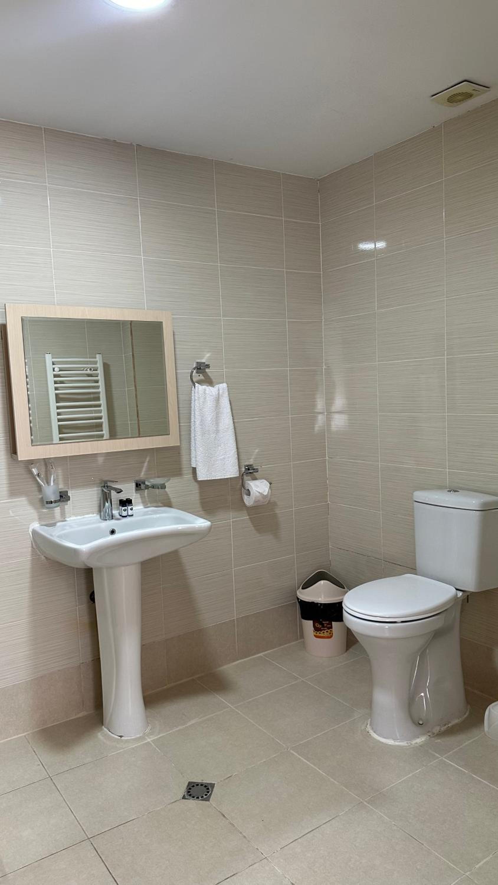 Standard Twin Room photo 2