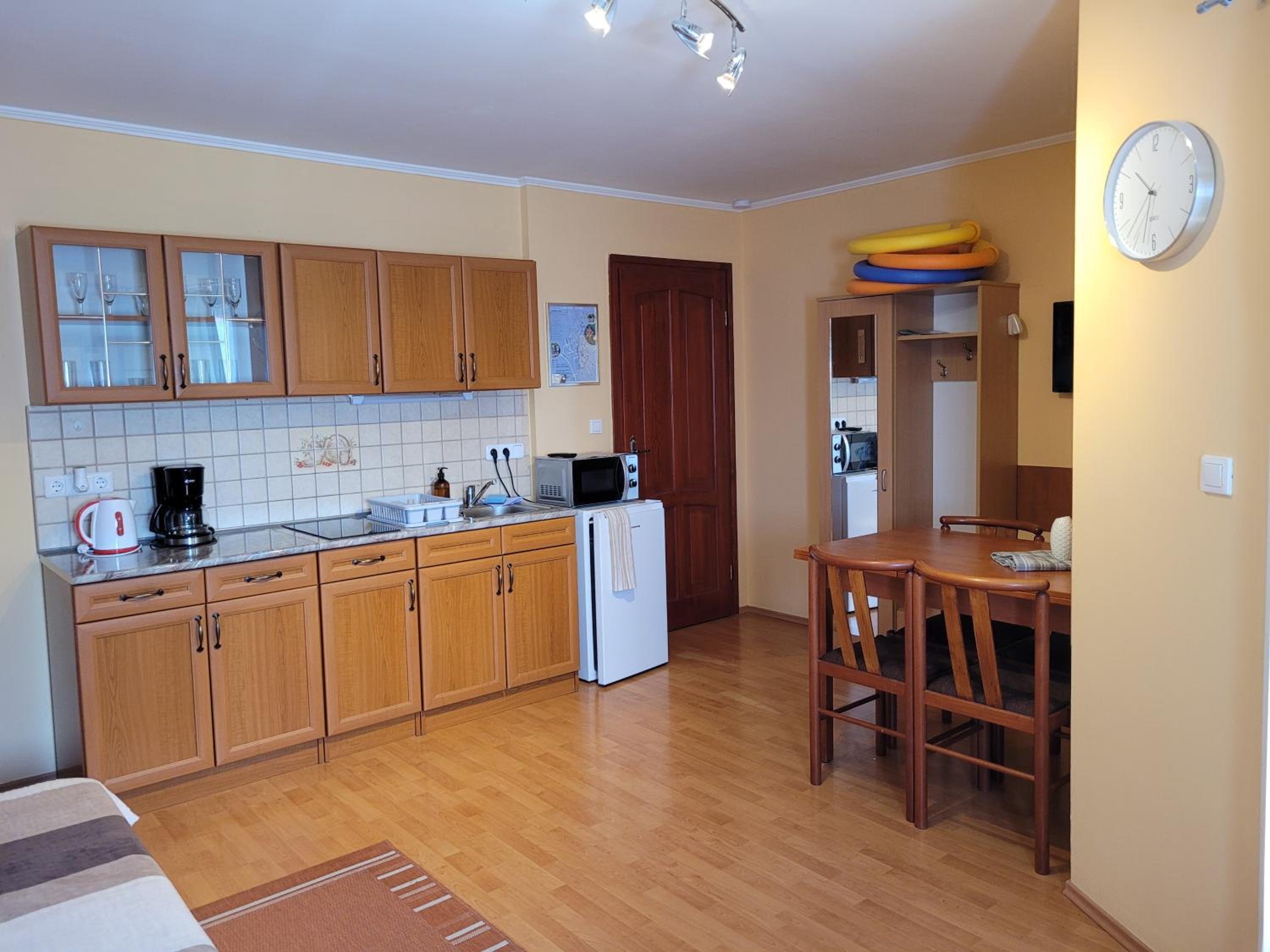 Apartment (4 Adults) photo 2
