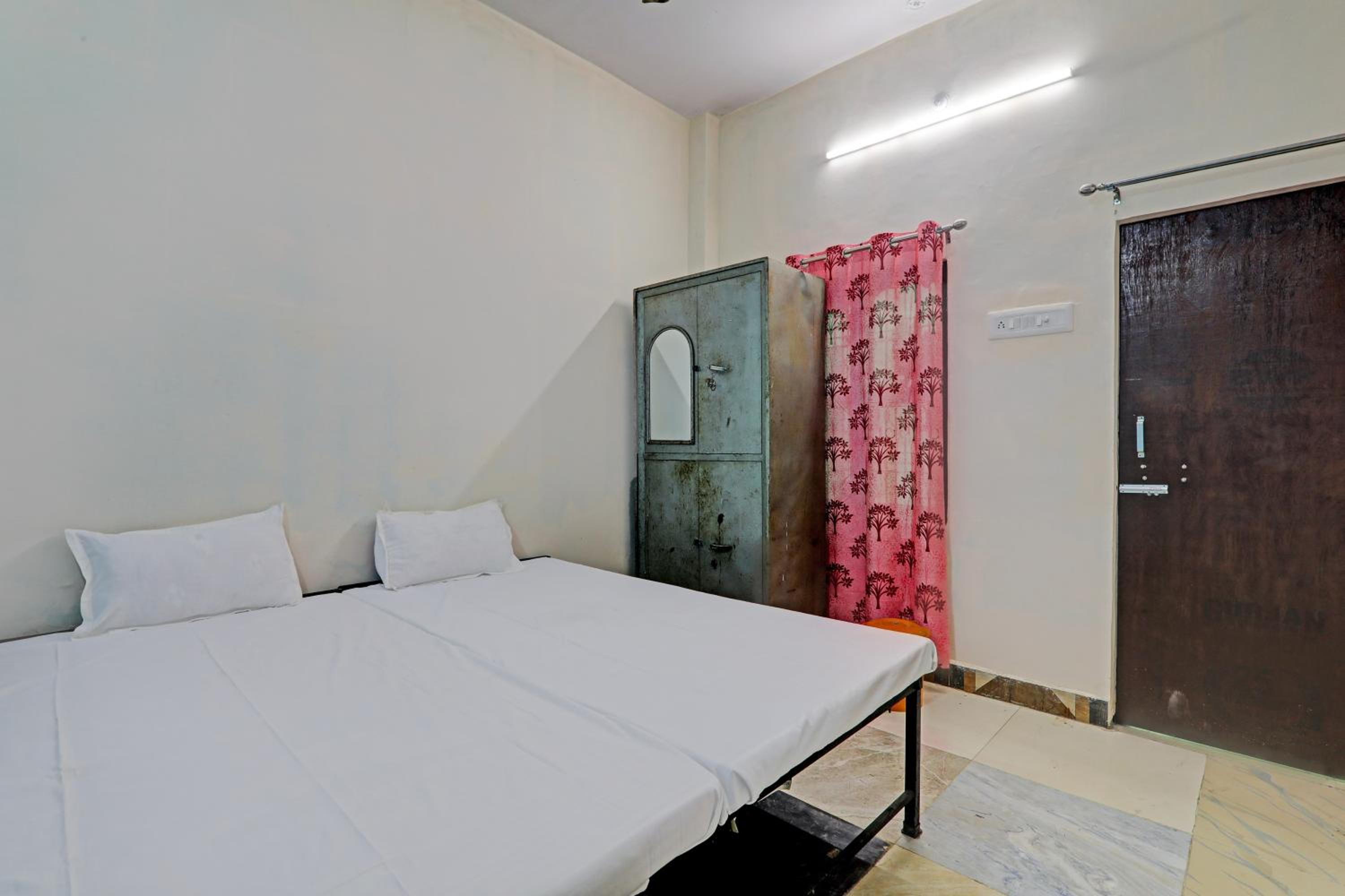 Classic Triple Room photo 1