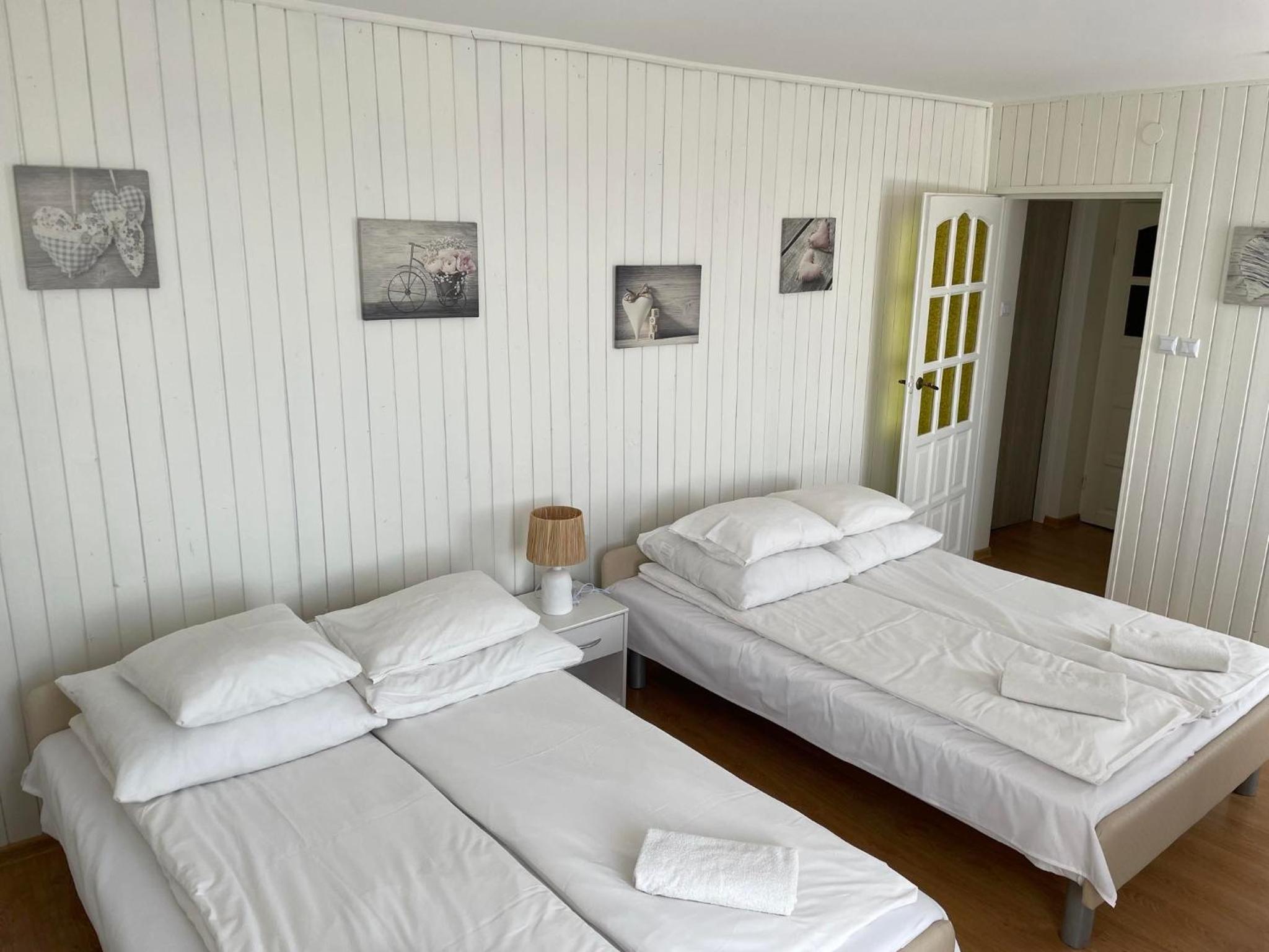Standard Queen Room with Two Queen Beds photo 1