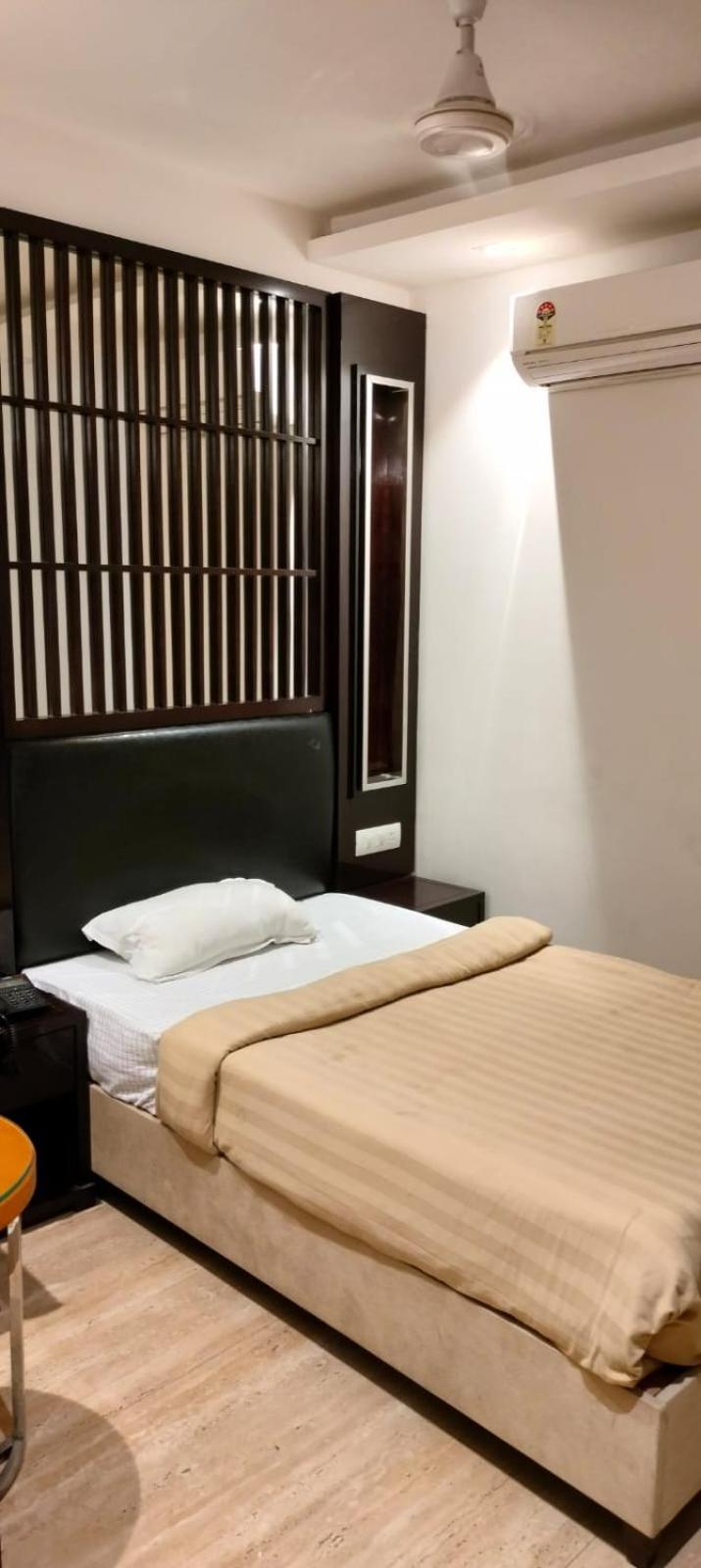Single Room with Private Bathroom