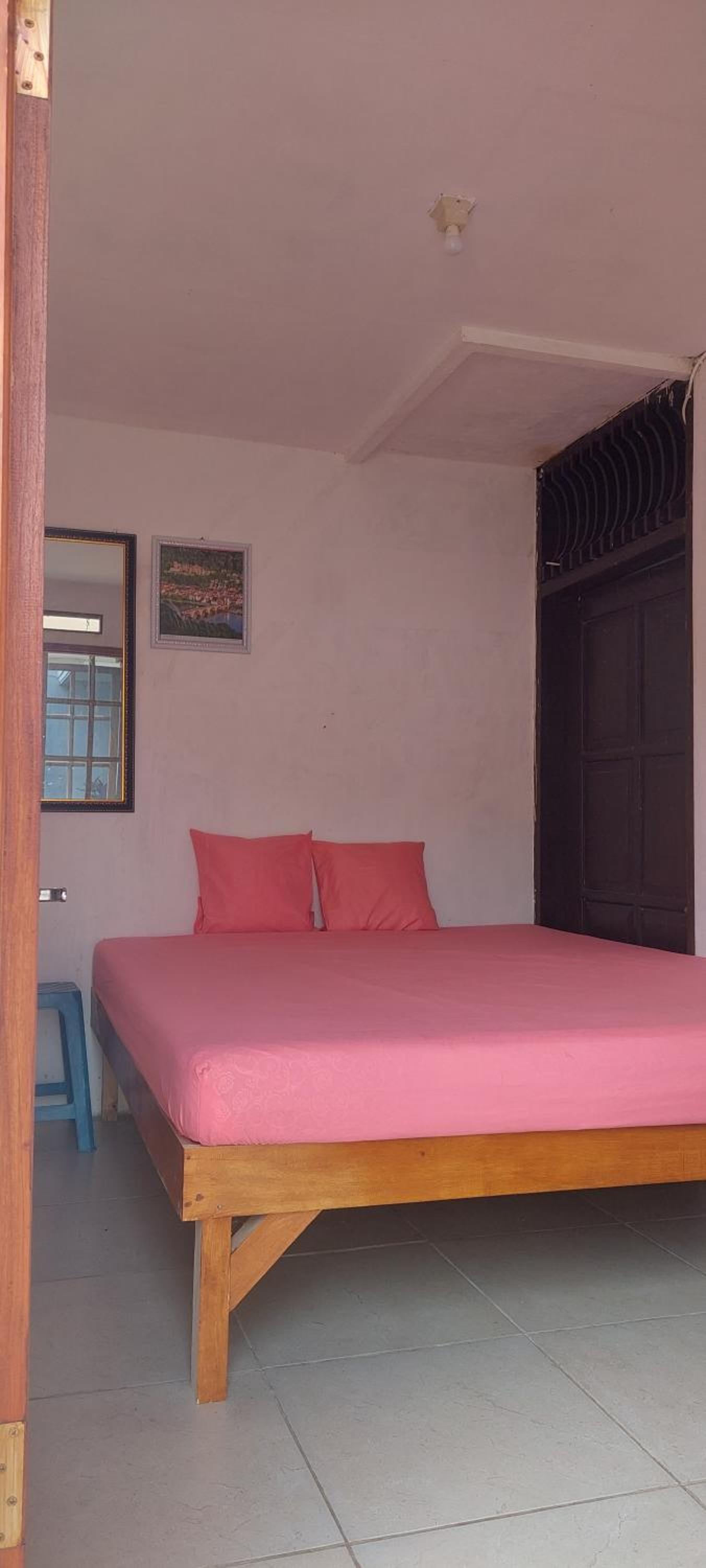 Economy Double Room photo 1