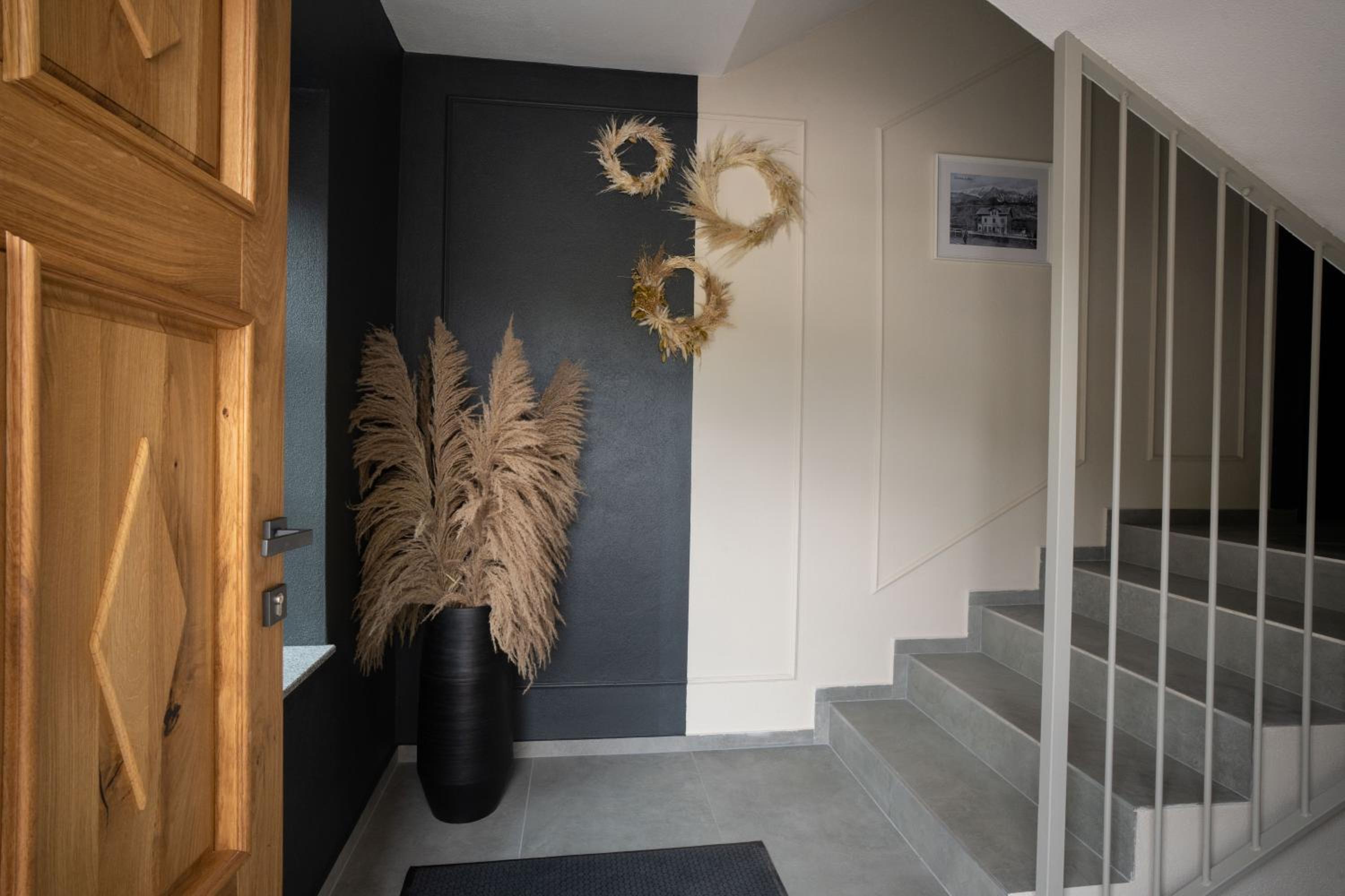Apartment - Ground Floor photo 2