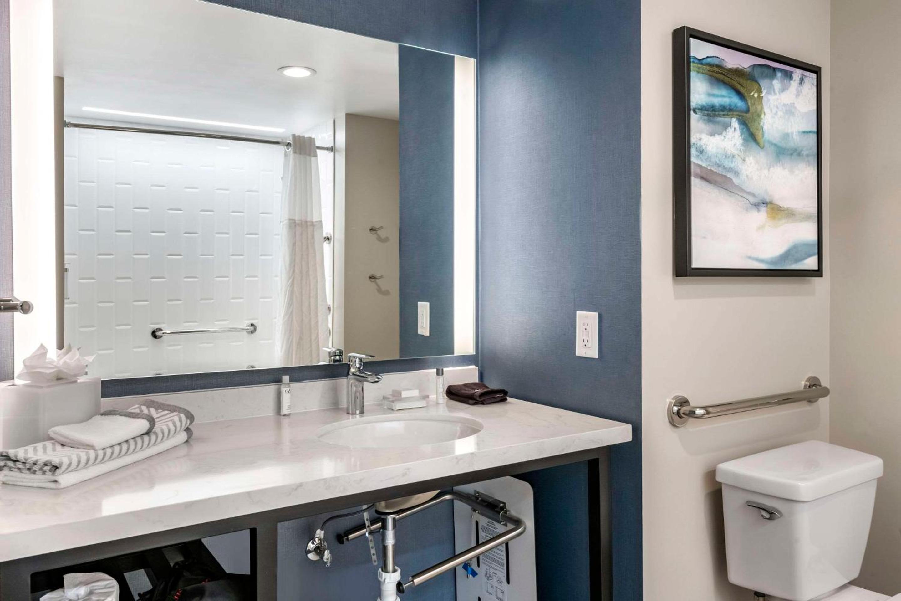Suite with Two Queen Beds and Roll-in Shower - Accessible/Non Smoking
