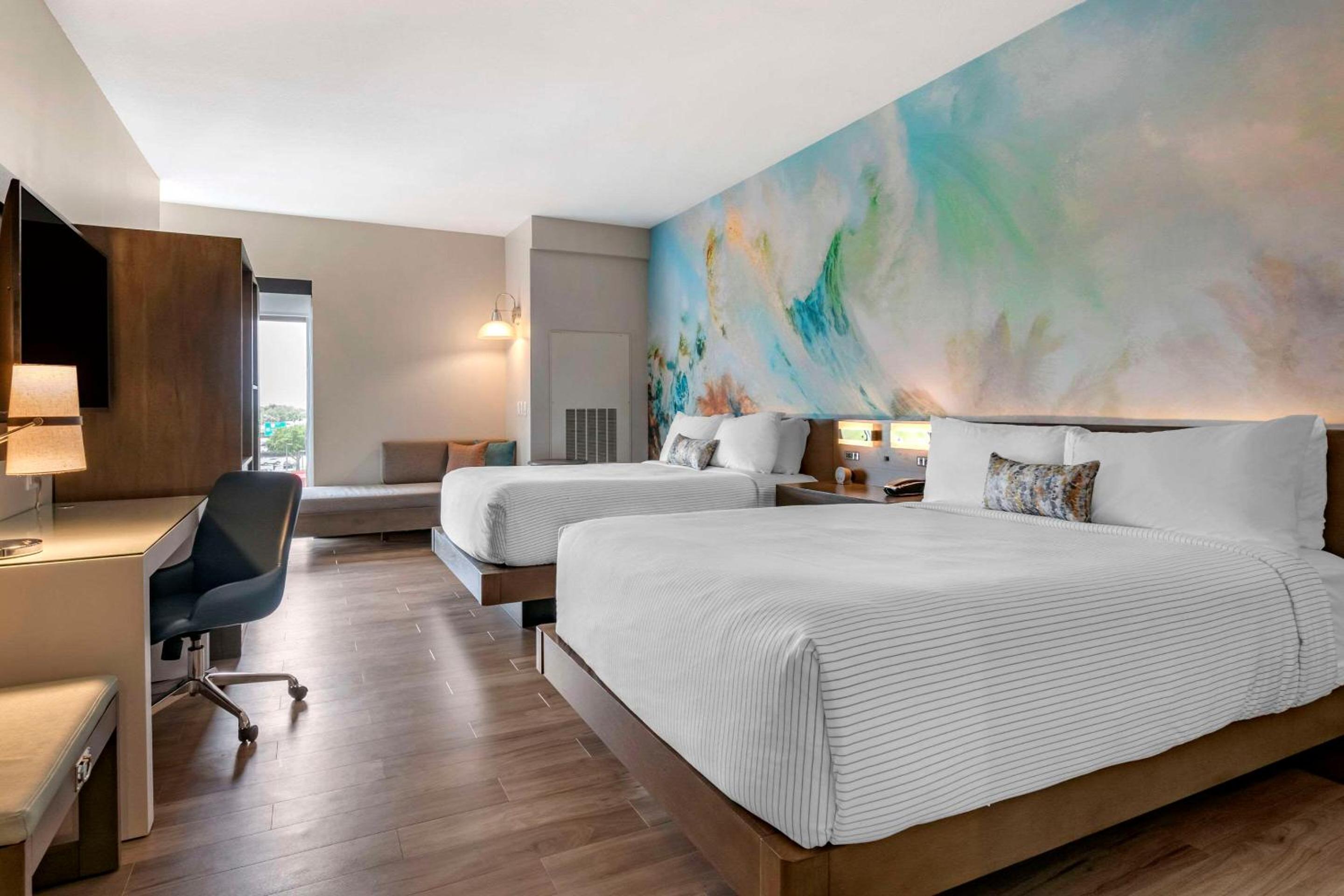 Suite with Two Queen Beds and Roll-in Shower - Accessible/Non Smoking