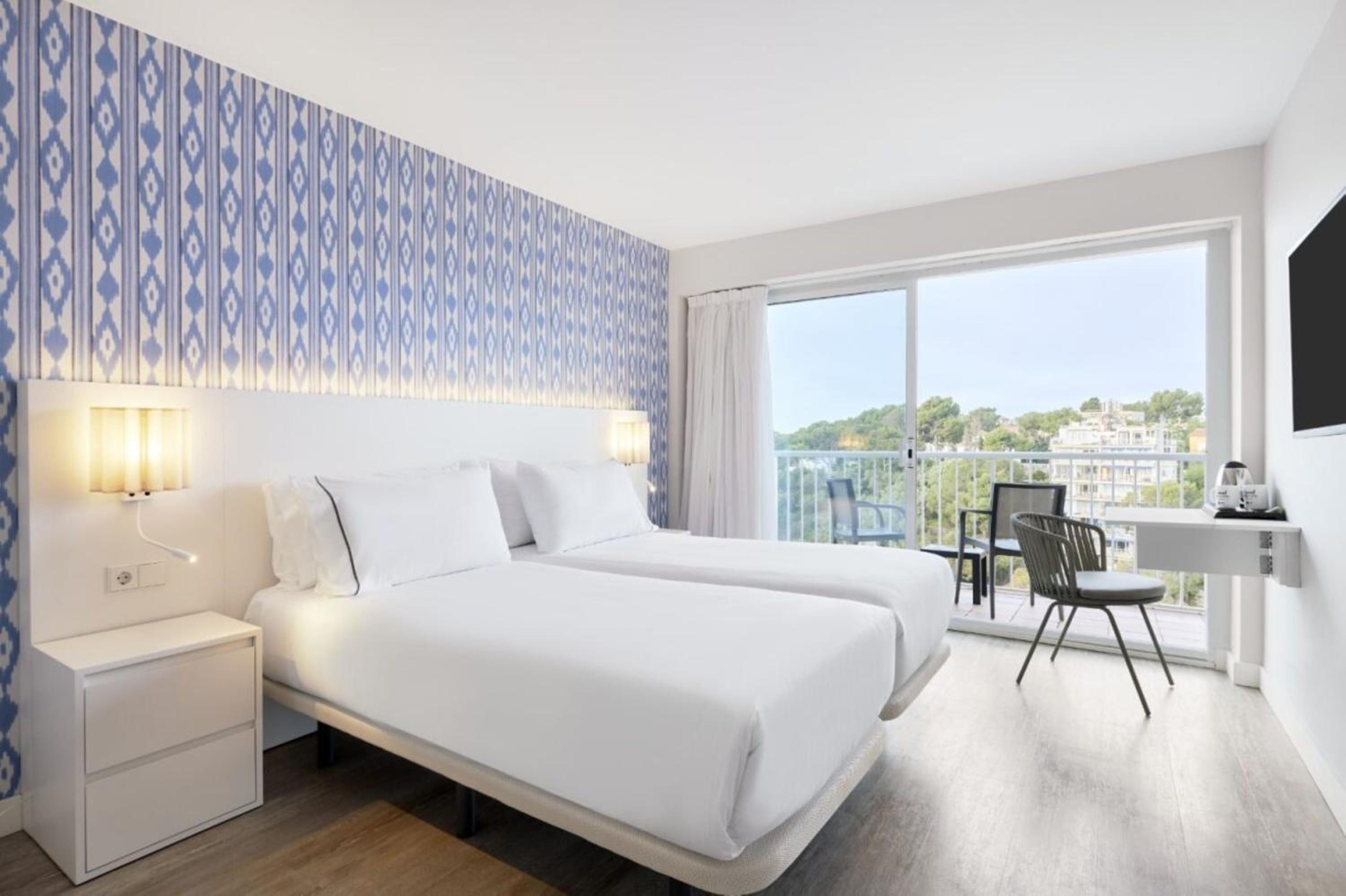 Deluxe Double Room with Sea View